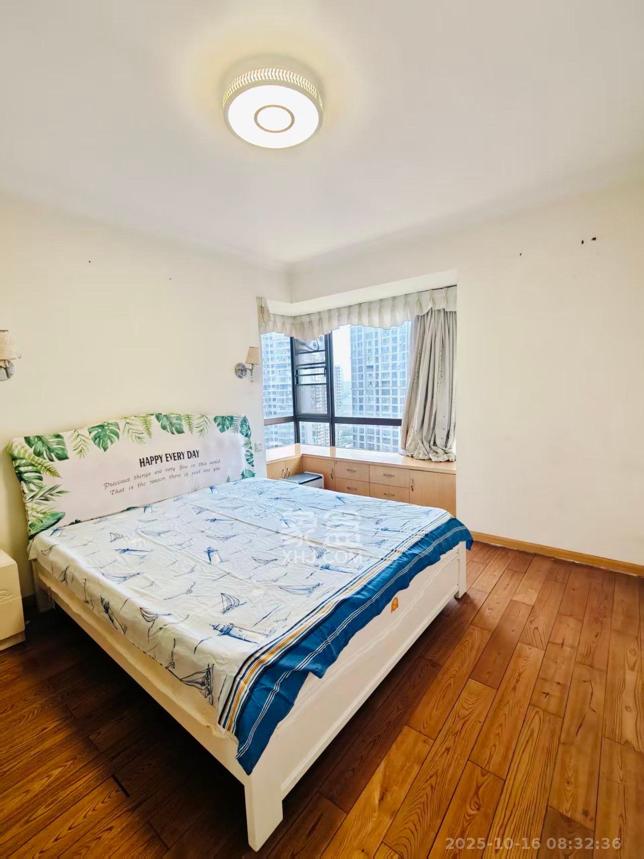 海洋半岛（月珑湾）  3室2厅1卫    2400.0元/月室内图