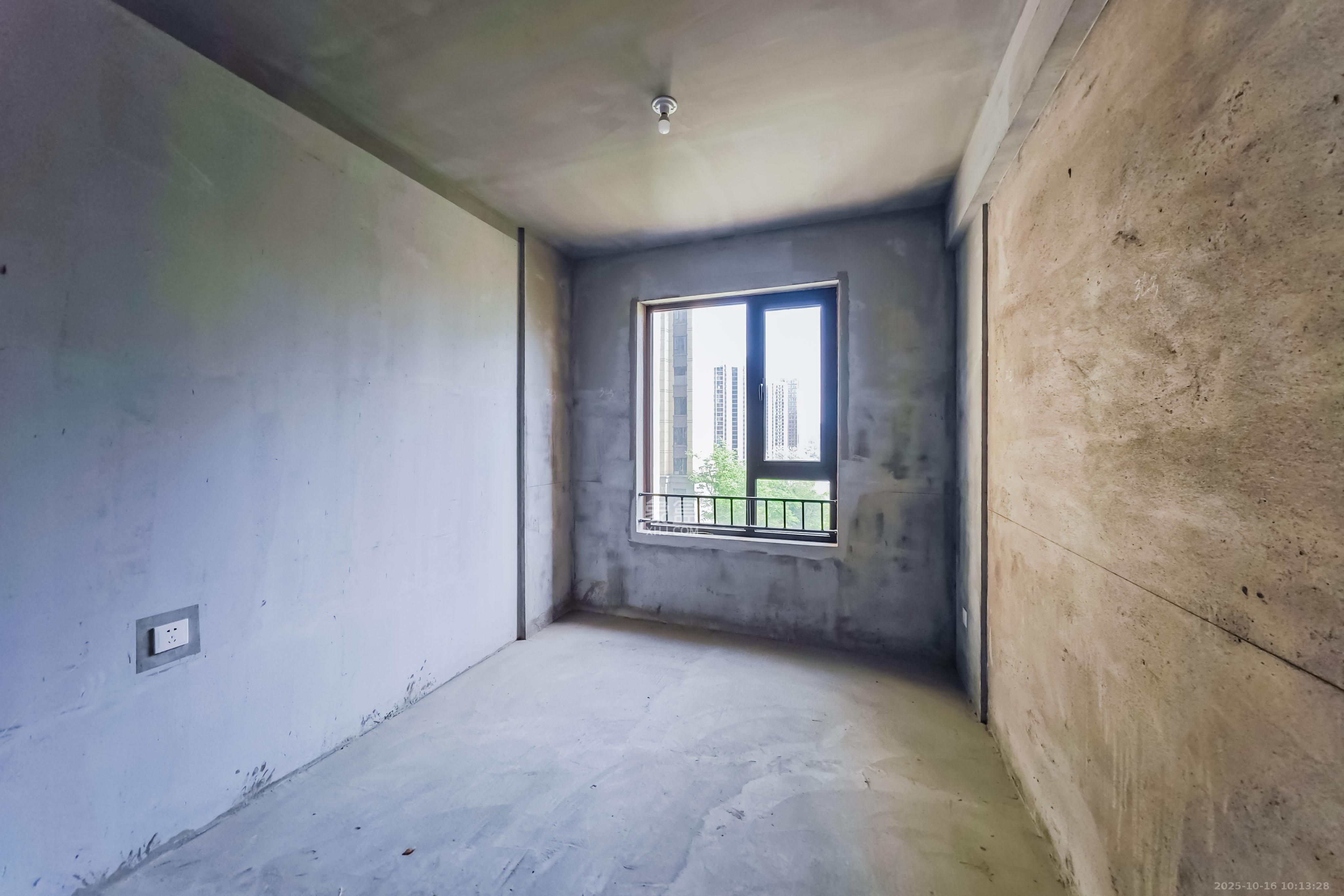 中天星耀城  3室2厅2卫    115.0万 中天星耀城  3室2厅2卫    115.0万其他