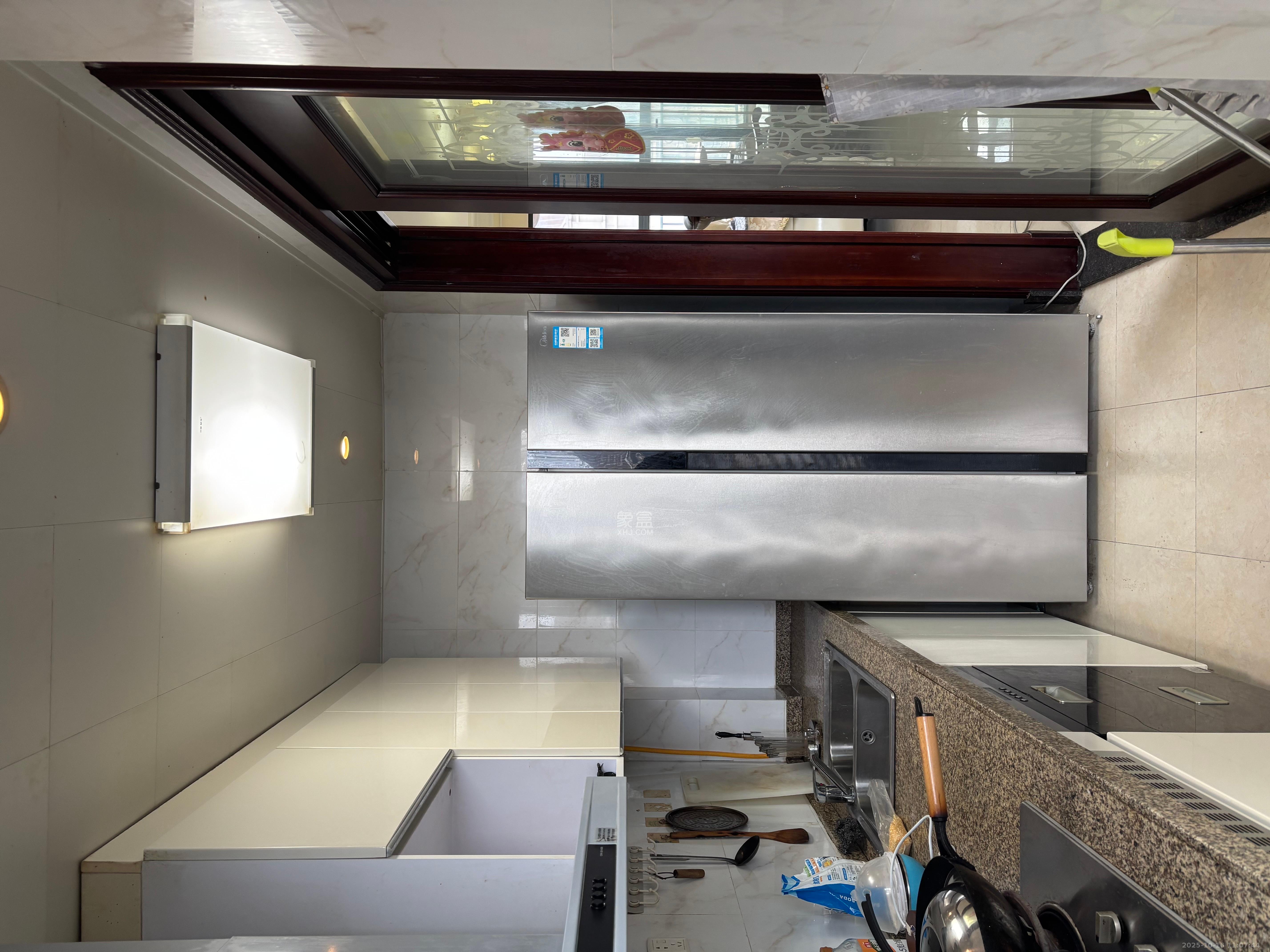 恒大江湾  3室2厅2卫    2600.0元/月室内图