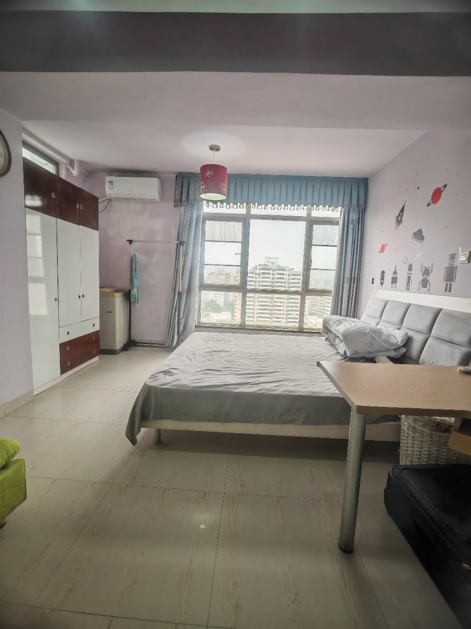 蓝天丽城  1室1厅1卫    82.0万客厅