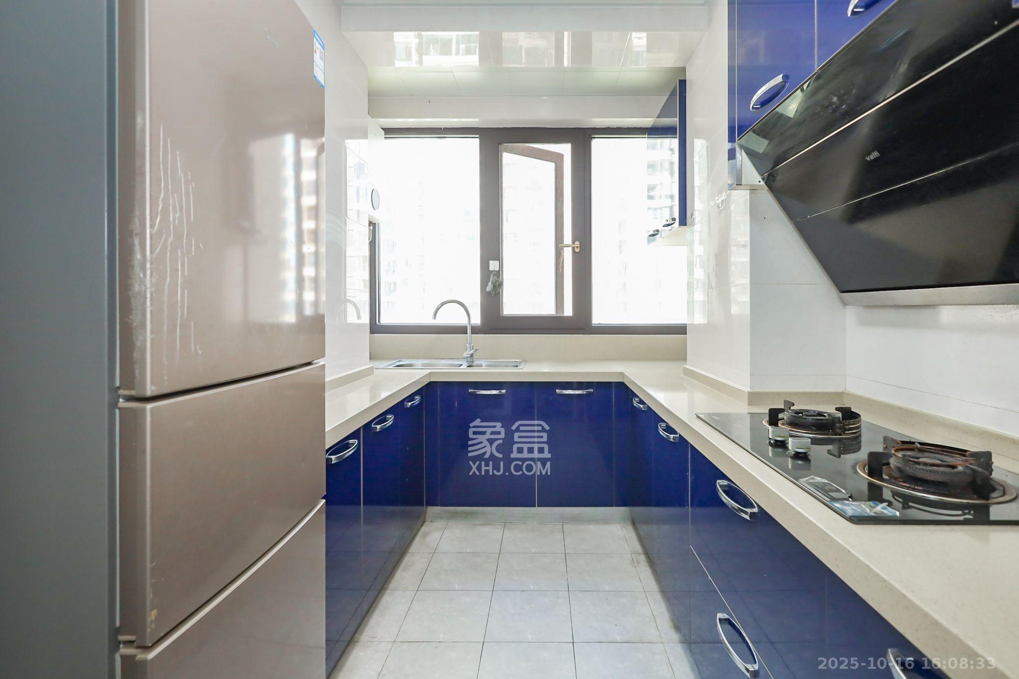 保利西海岸B区  3室2厅1卫    3100.0元/月室内图