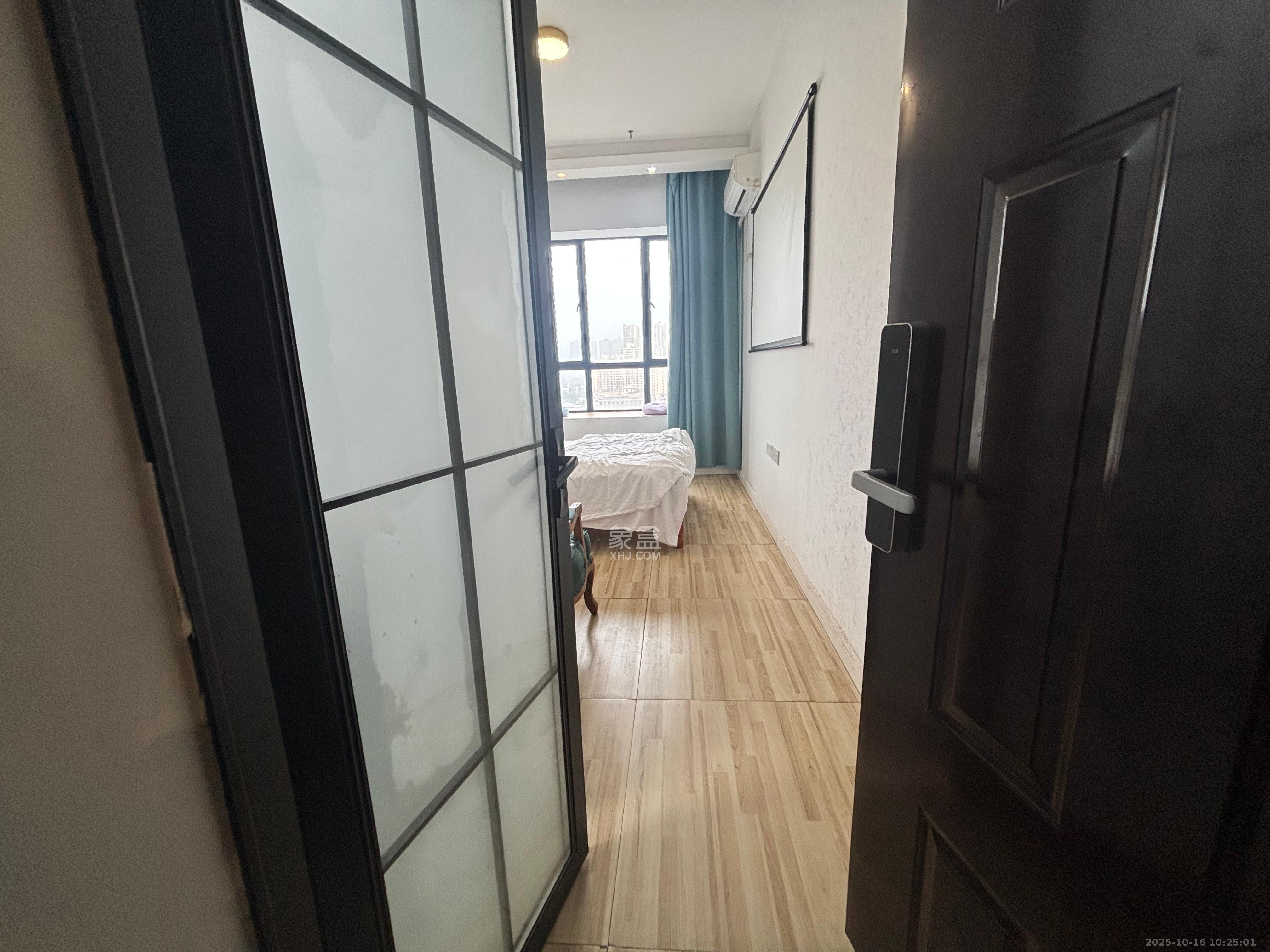 洋湖时代  1室0厅0卫    1000.0元/月室内图