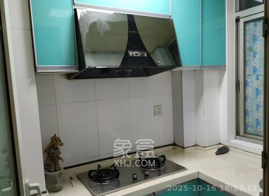 东方新世界 1室1厅2卫 1400.0元/月 东方新世界 1室1厅2卫 1400.0元/月室内图