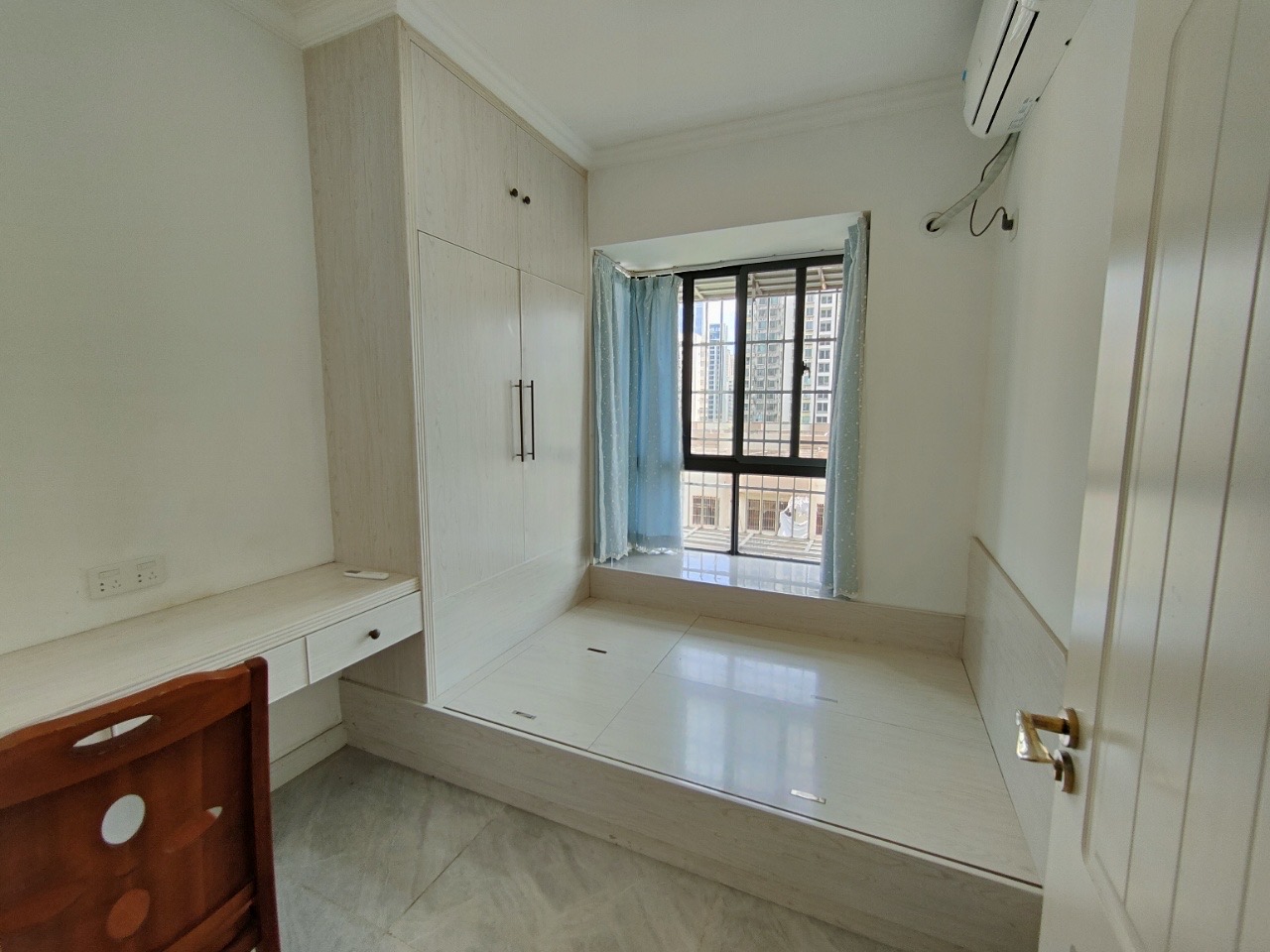 海南省三建秀英宿舍区  2室1厅1卫    2300.0元/月室内图