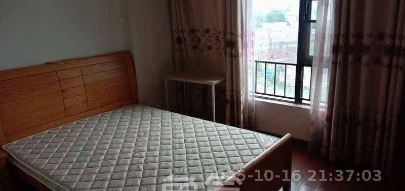 万科金域华府三四期  3室0厅0卫    2300.0元/月室内图