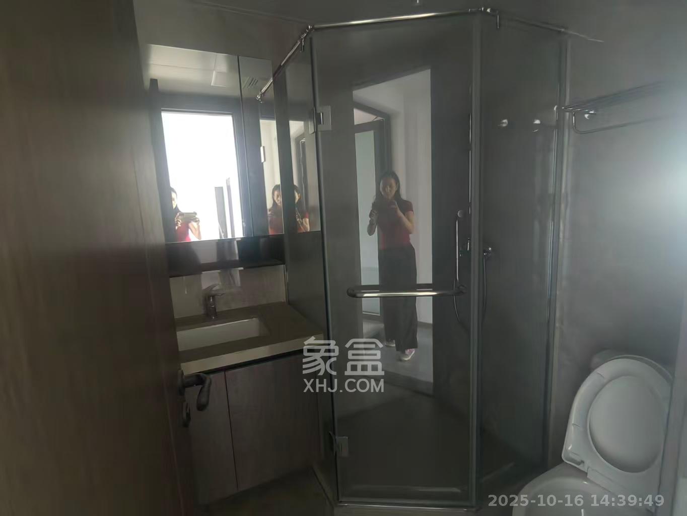 越秀湘江星汇城三期  4室2厅2卫    3500.0元/月室内图