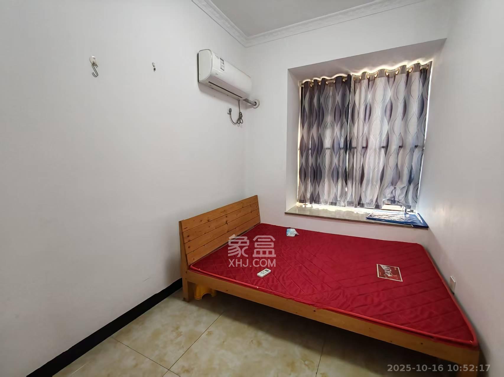 金侨城 3室1厅1卫 1500.0元/月 金侨城 3室1厅1卫 1500.0元/月室内图