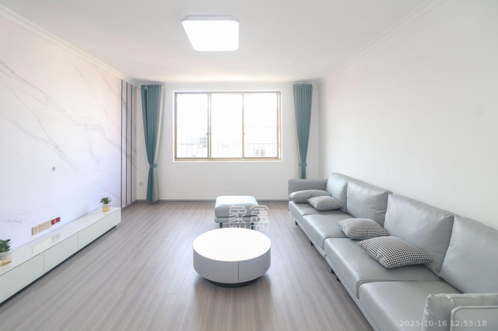 桔洲新苑(观沙岭)  3室2厅2卫    2200.0元/月 桔洲新苑(观沙岭)  3室2厅2卫    2200.0元/月