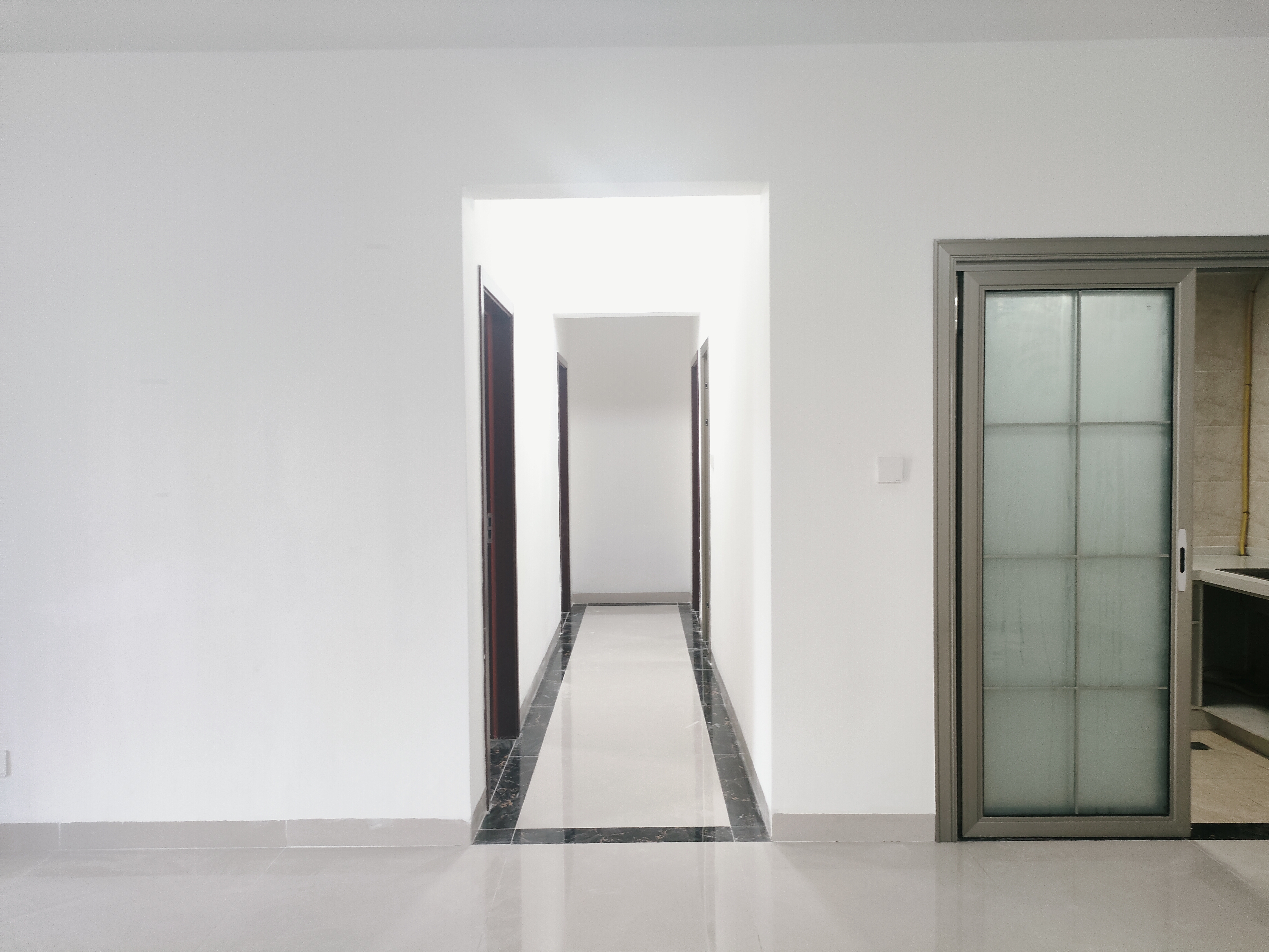 龙岐雅苑  3室2厅2卫    2700.0元/月室内图