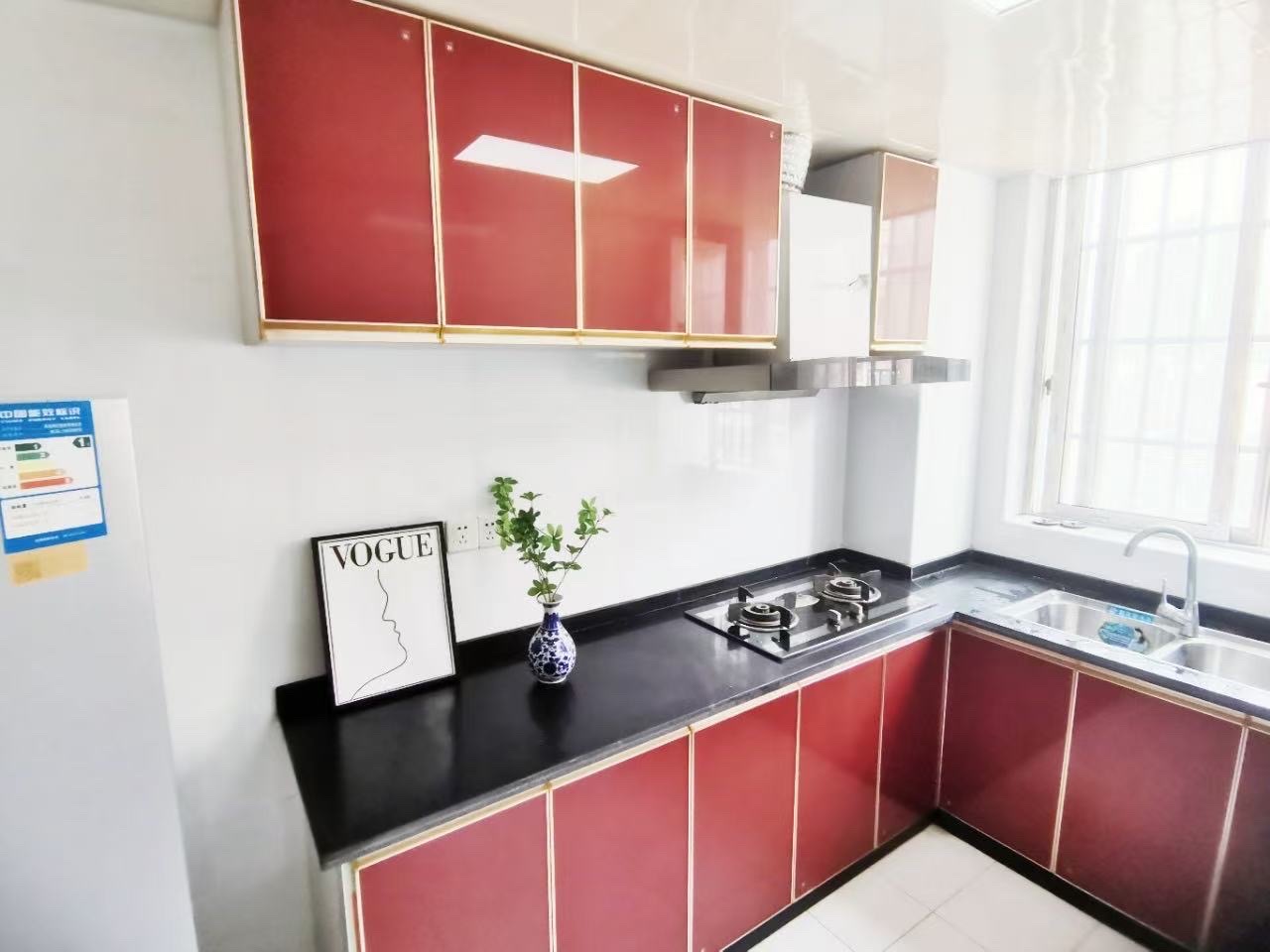 冠都现代城(冠都幸福彼岸) 4室2厅2卫 2500.0元/月 冠都现代城(冠都幸福彼岸) 4室2厅2卫 2500.0元/月室内图