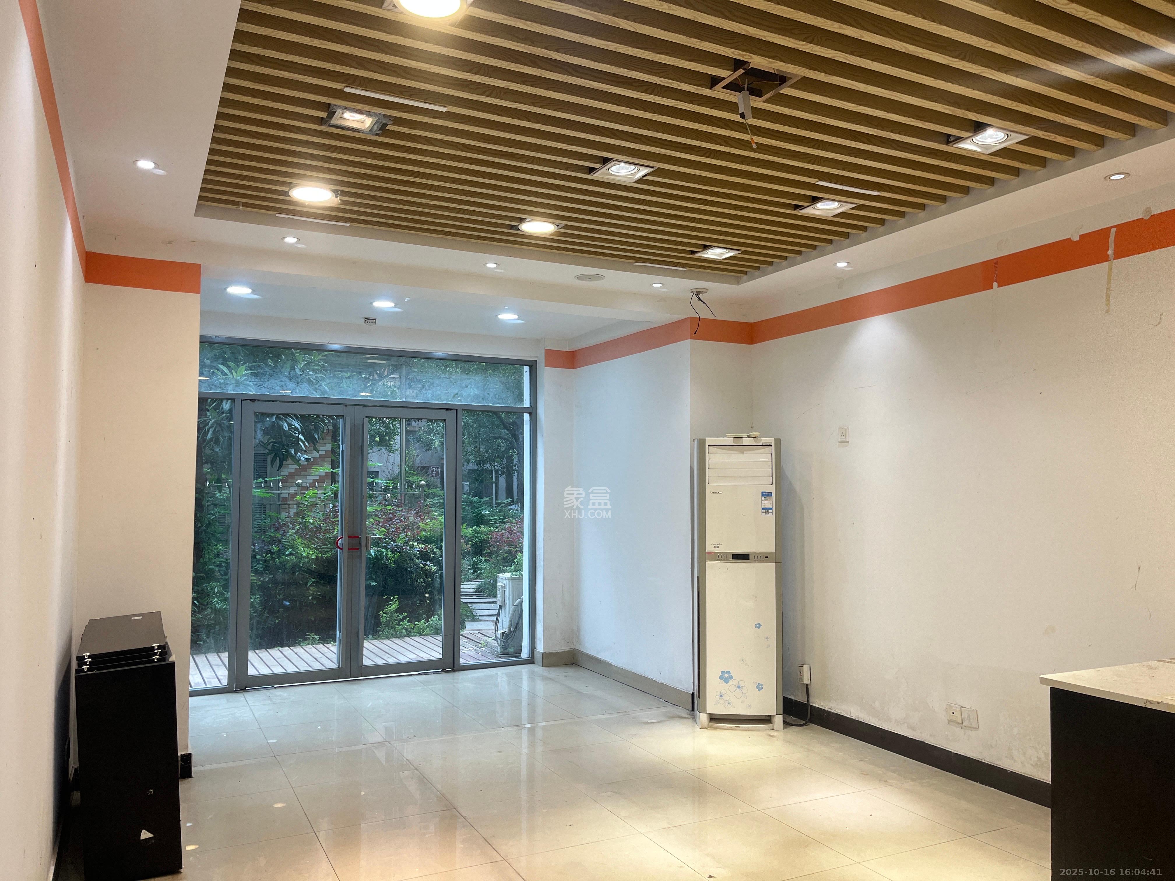 上海城小区 2室2厅1卫 2200.0元/月 上海城小区 2室2厅1卫 2200.0元/月室内图