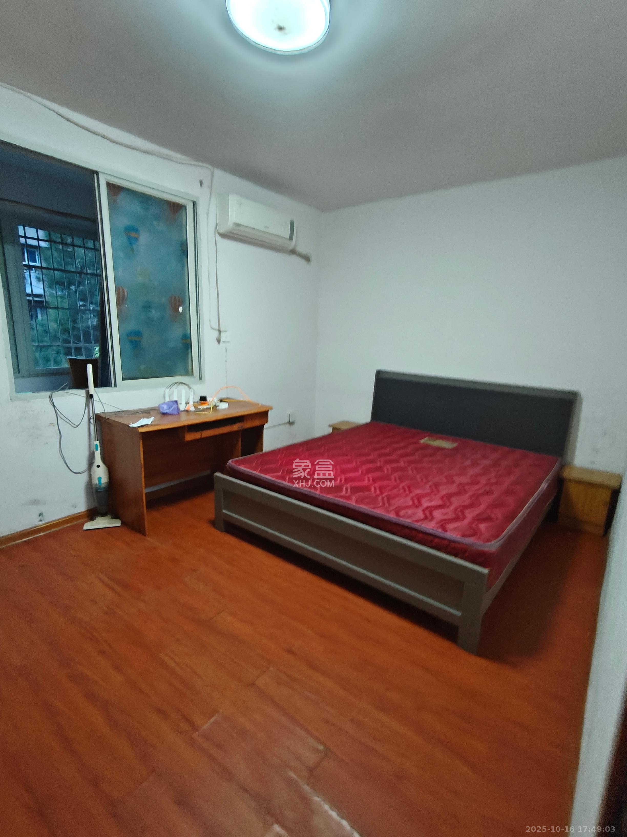 桂花路铁建宿舍  2室1厅1卫    1350.0元/月室内图