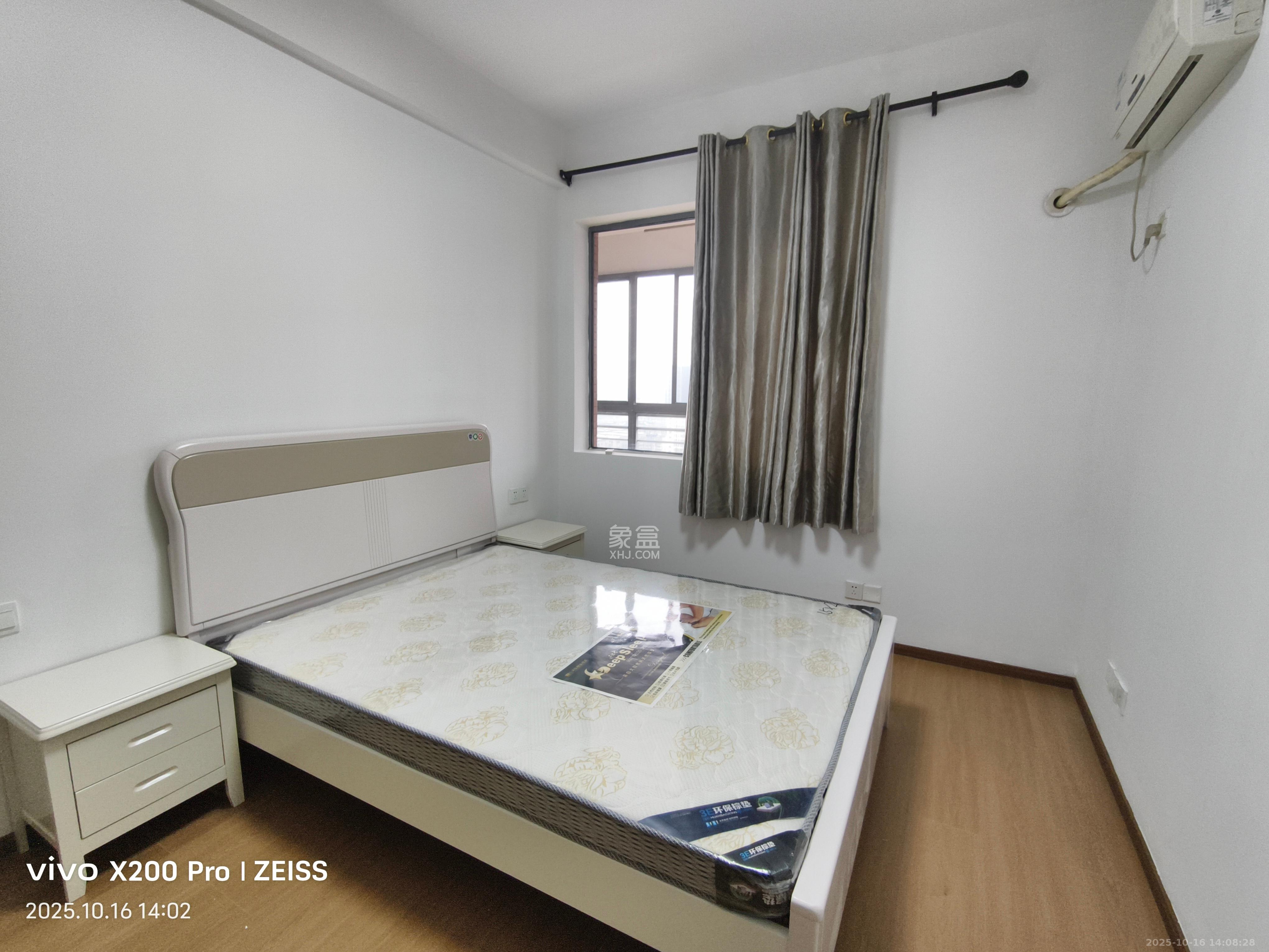 滨江君悦香邸  3室2厅2卫    3000.0元/月室内图