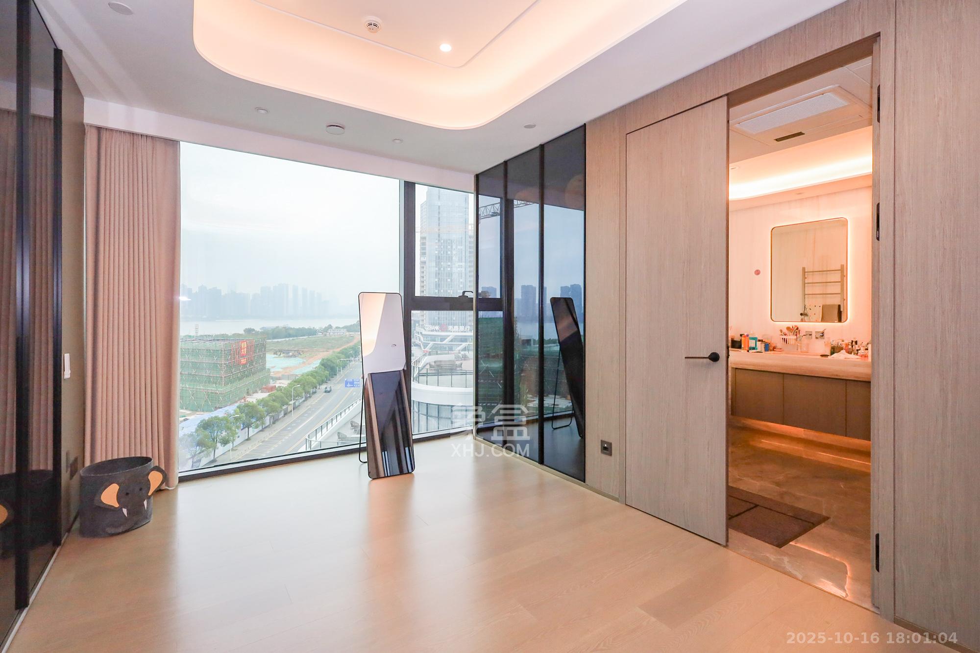 润和滨江湾  4室2厅4卫    1000.0万 润和滨江湾  4室2厅4卫    1000.0万其他