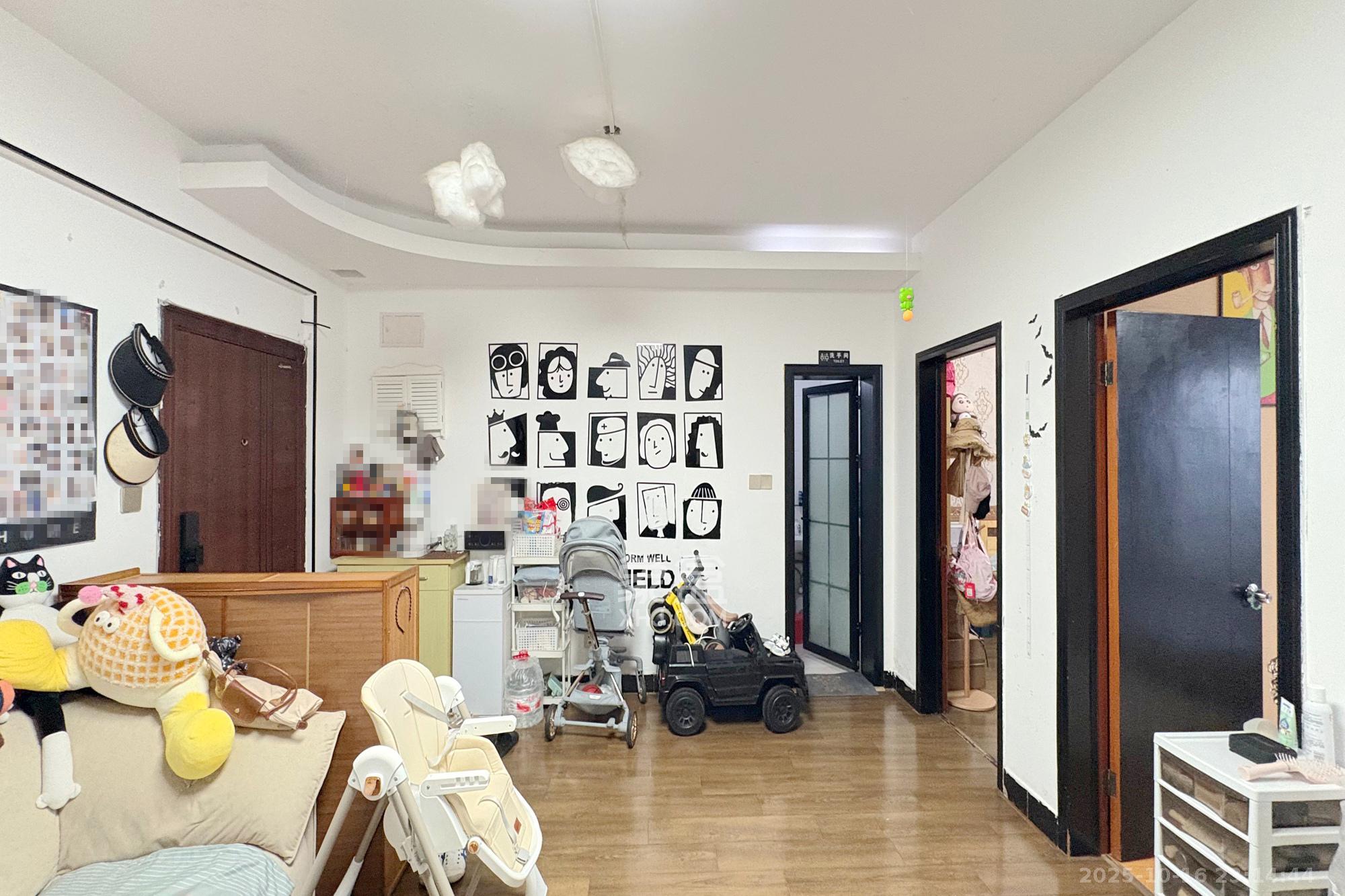 芙蓉同发 2室1厅1卫 72.0万 芙蓉同发 2室1厅1卫 72.0万客厅