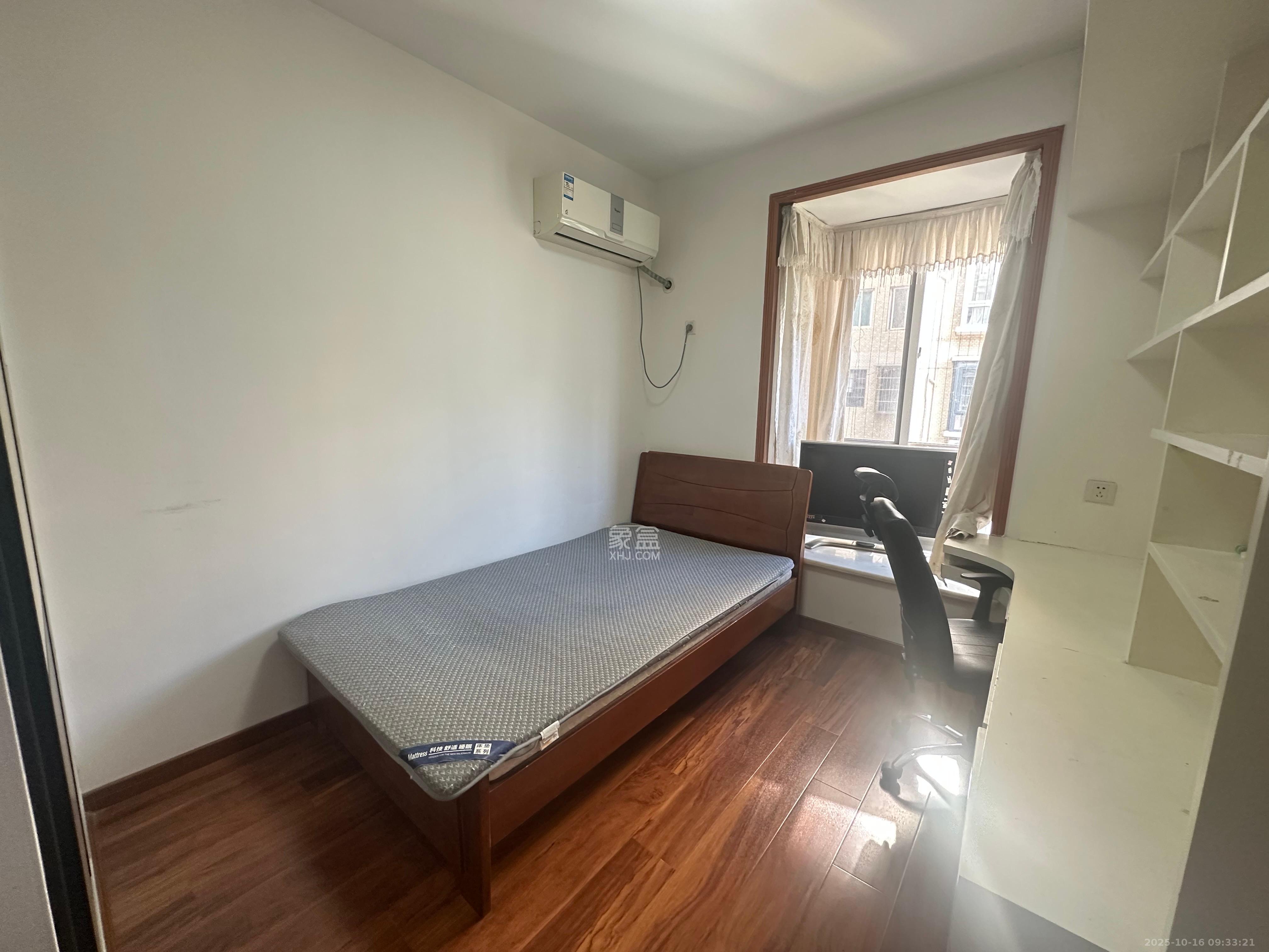 金碧文华  2室2厅1卫    2000.0元/月室内图