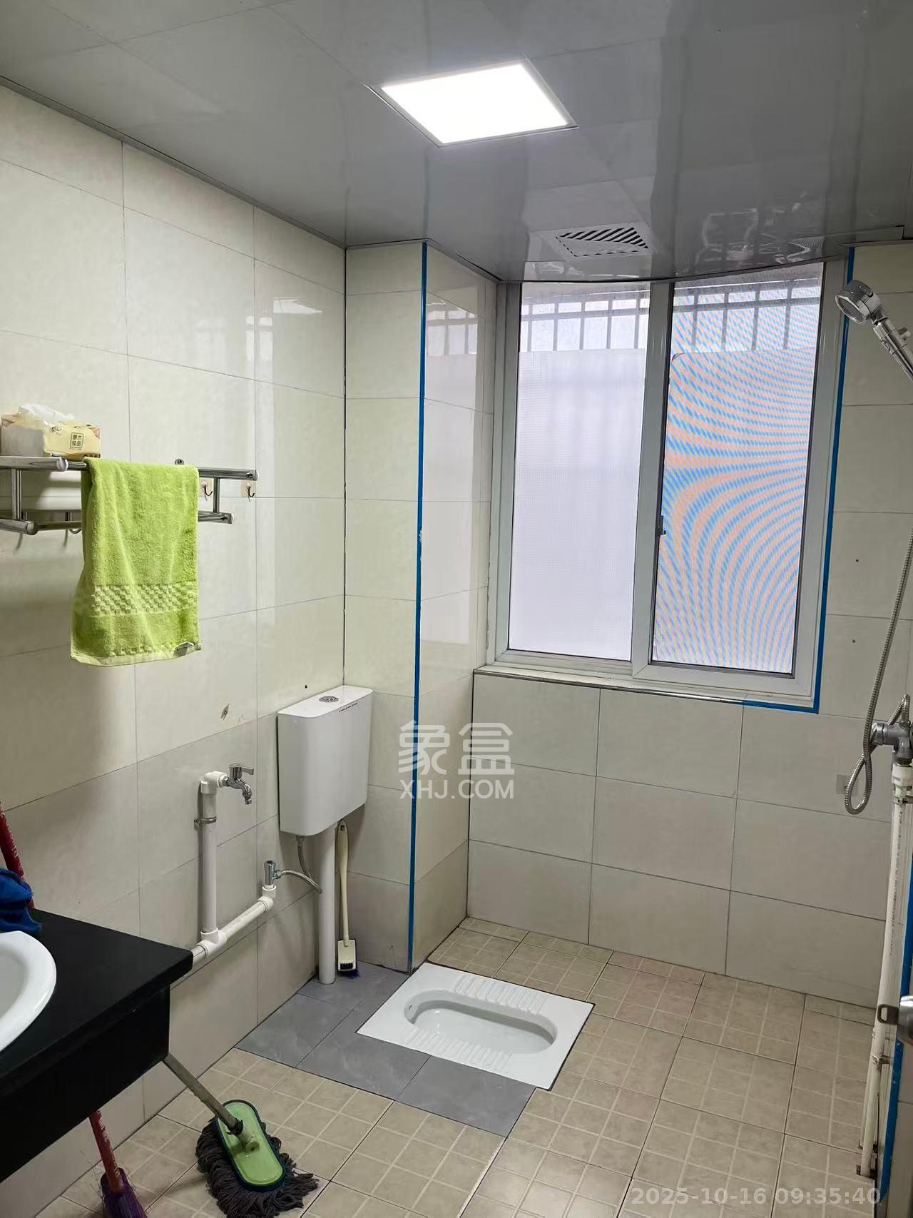 和润园一、二期 3室1厅1卫 1800.0元/月 和润园一、二期 3室1厅1卫 1800.0元/月室内图