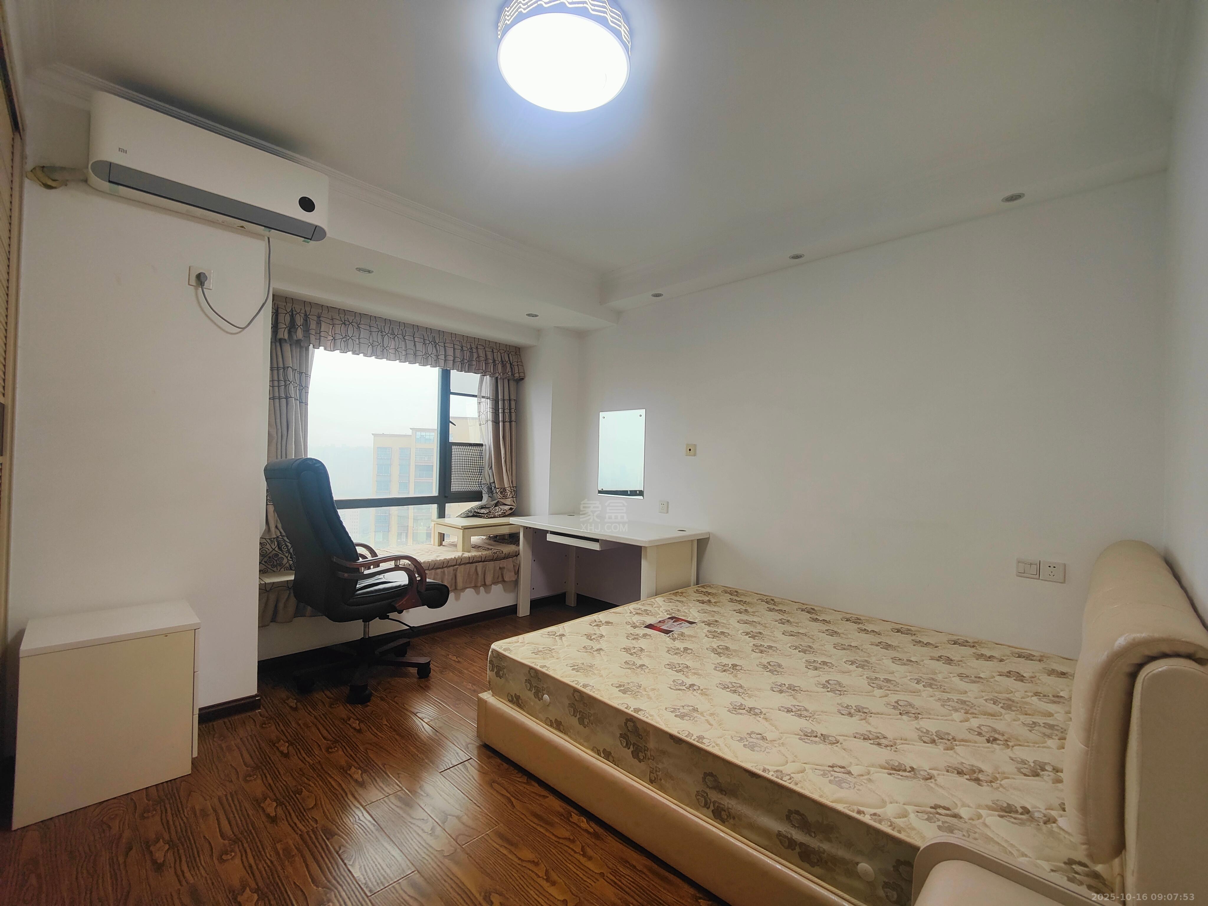 大江观邸-富基花园 4室2厅2卫 1800.0元/月 大江观邸-富基花园 4室2厅2卫 1800.0元/月室内图