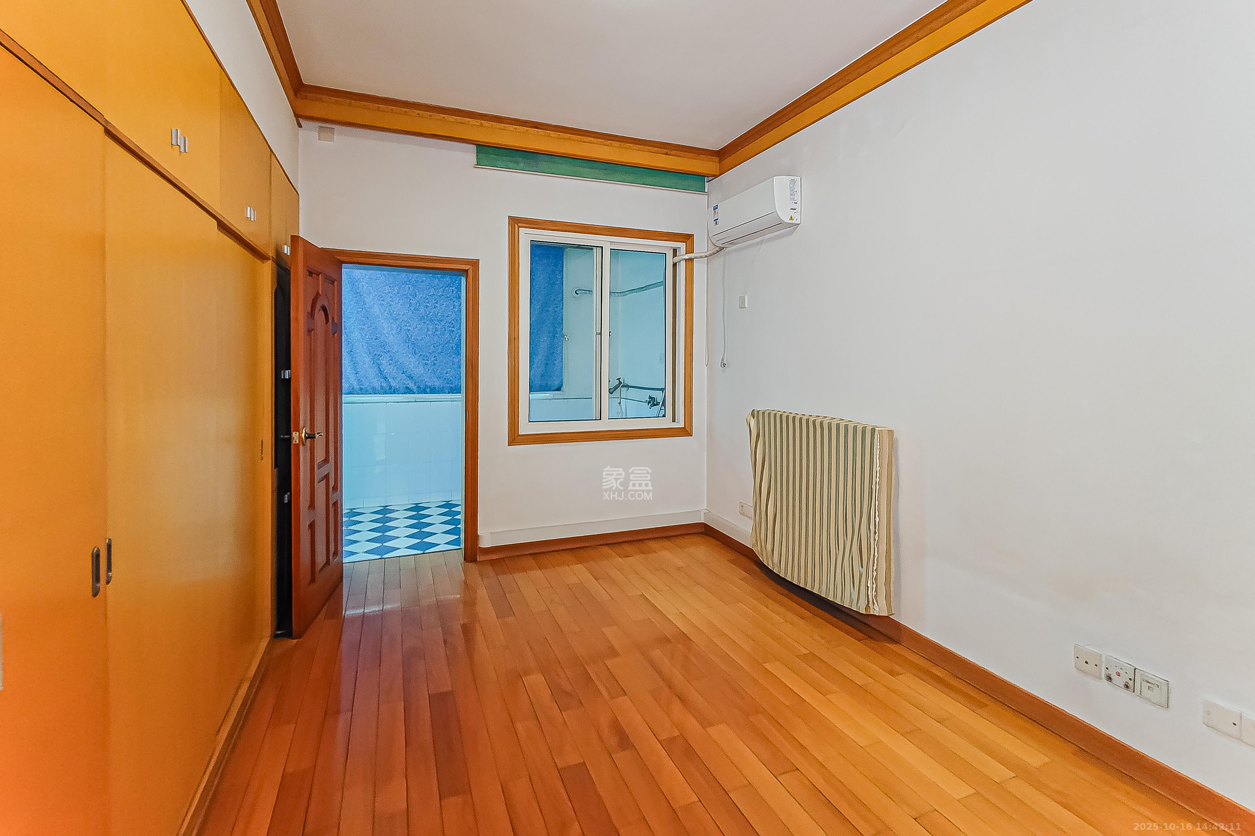 城南路街道办事处宿舍(天心游路38号)  3室2厅2卫    95.0万 城南路街道办事处宿舍(天心游路38号)  3室2厅2卫    95.0万卧室