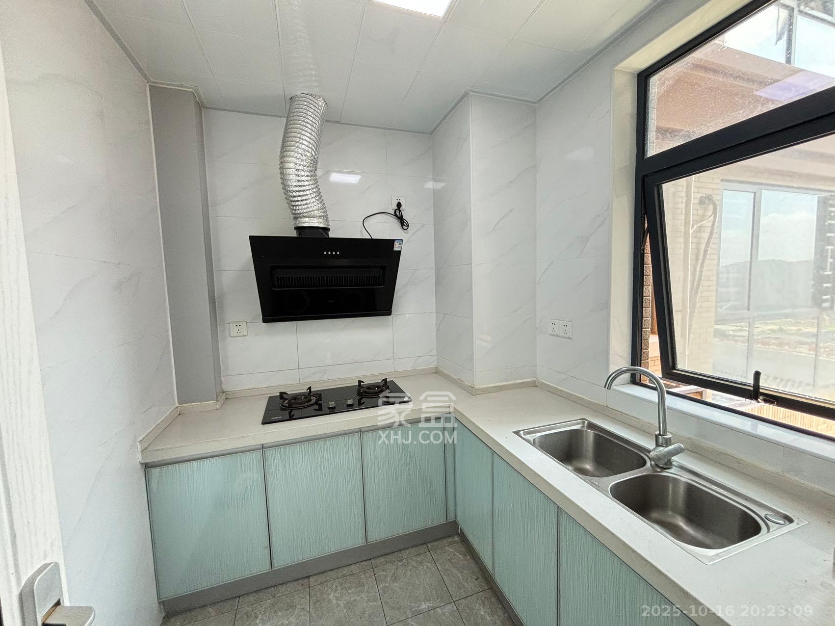 中南红领邦(红星嘉和苑) 3室2厅1卫 2400.0元/月 中南红领邦(红星嘉和苑) 3室2厅1卫 2400.0元/月室内图