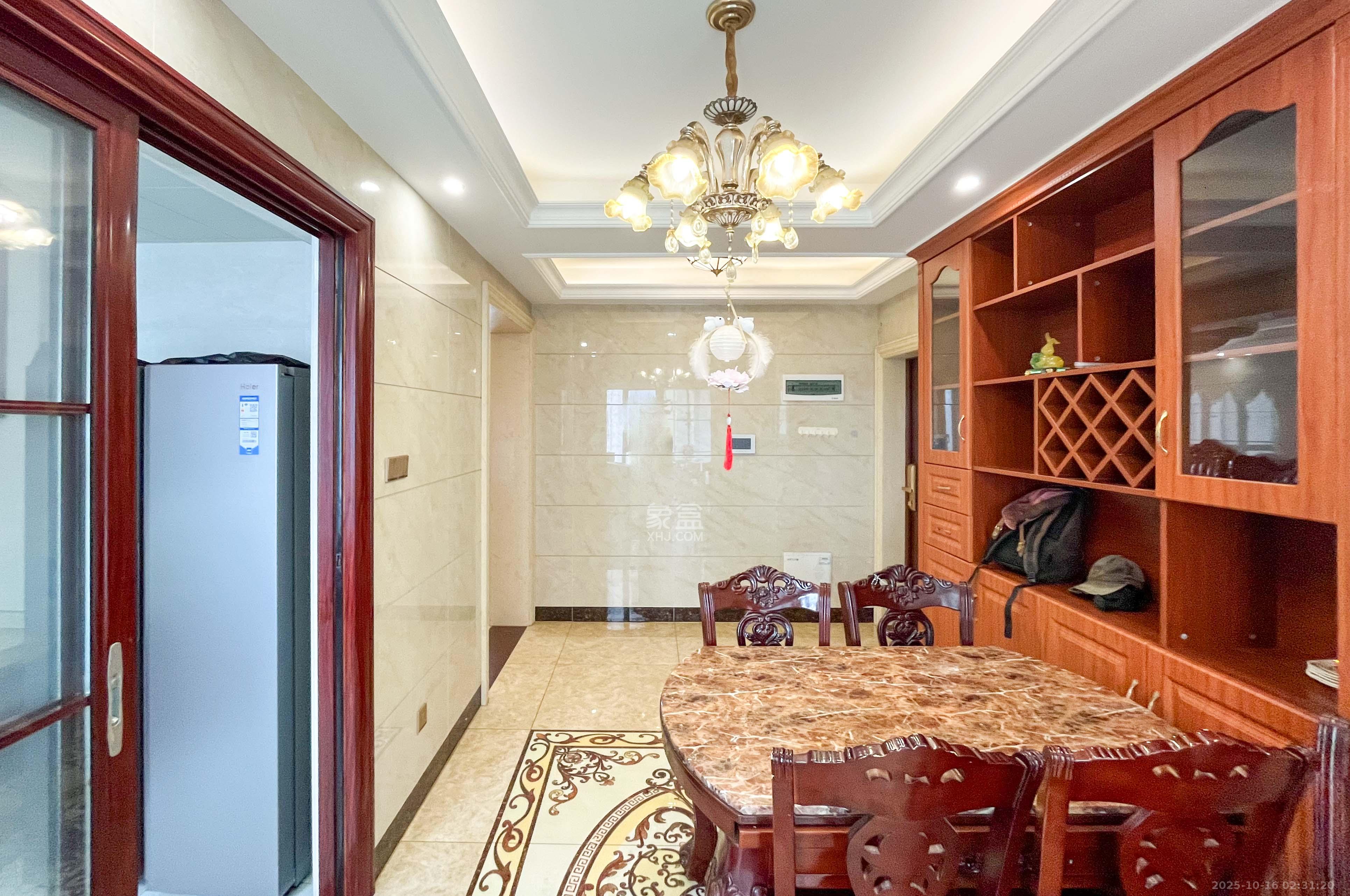 中海梅溪湖壹号 3室2厅2卫 165.0万 中海梅溪湖壹号 3室2厅2卫 165.0万其他