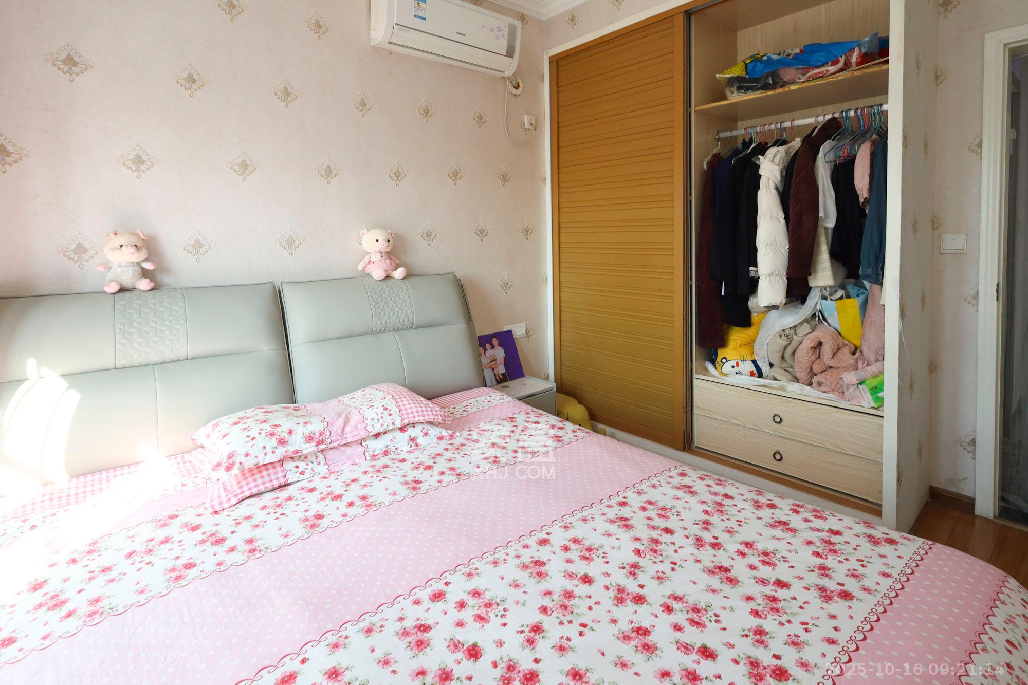 钱隆世家  3室2厅1卫    2200.0元/月室内图