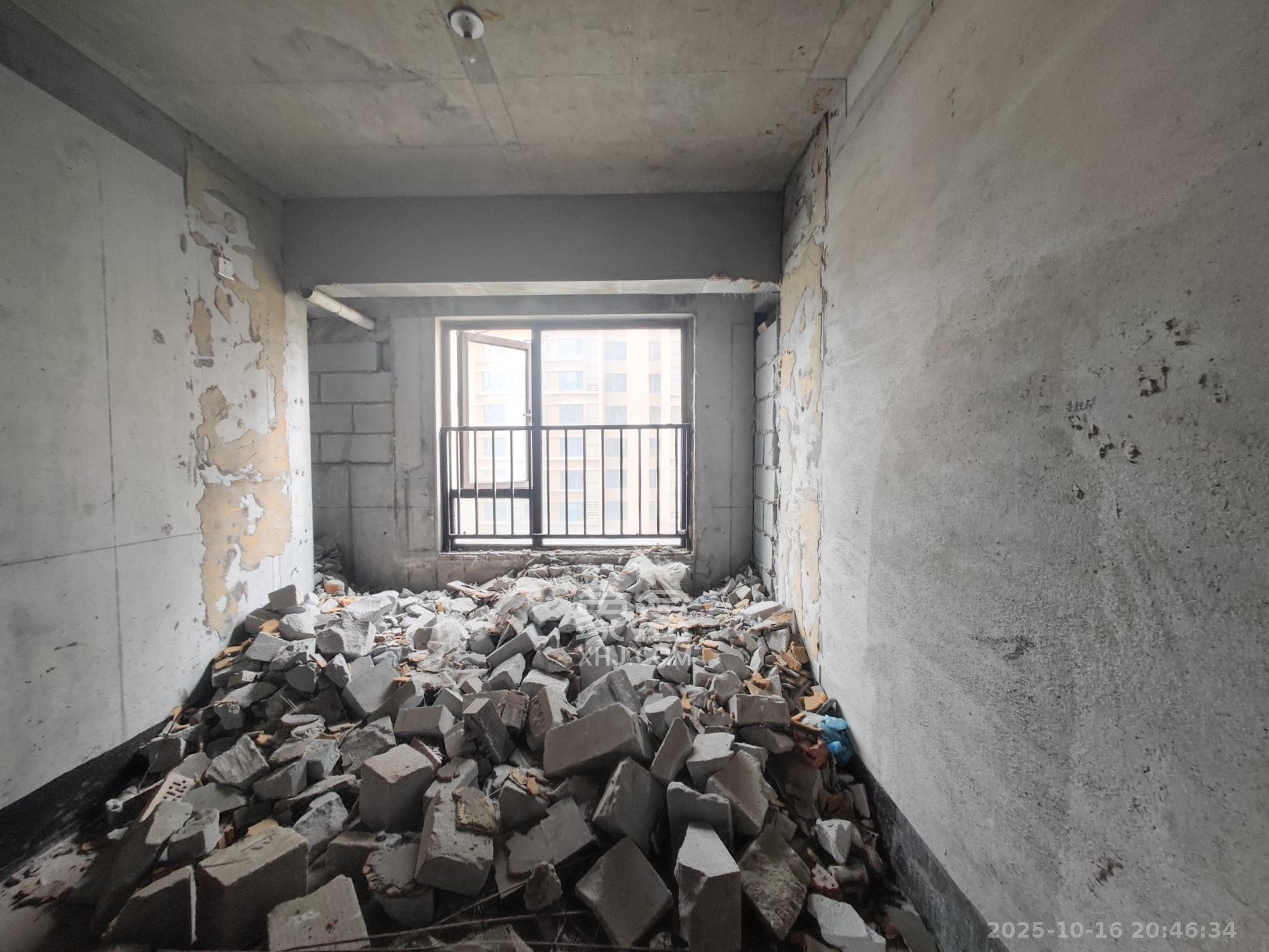 合能枫丹丽舍（柏悦名苑)  3室2厅1卫    102.0万卧室