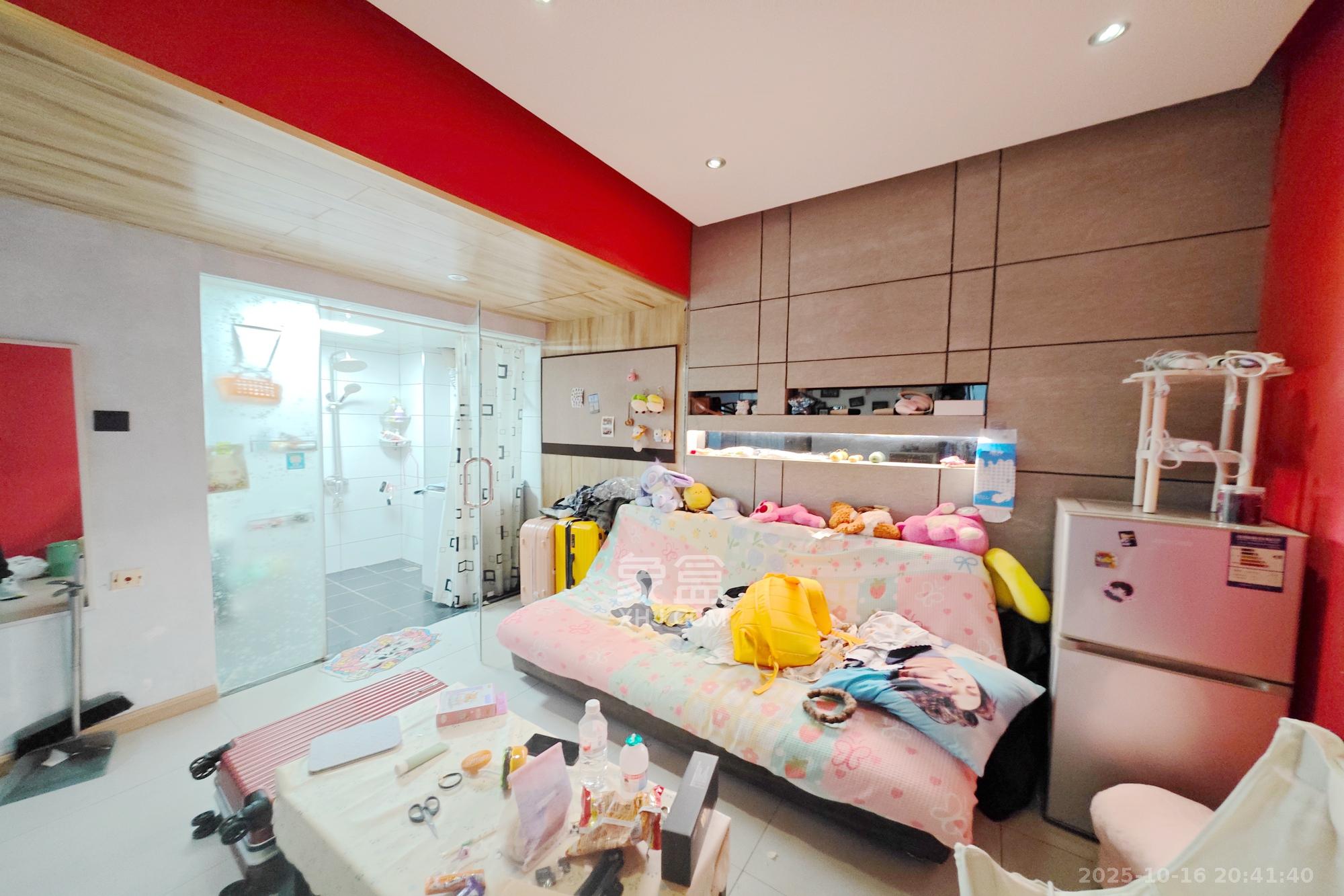 佳天瑞宁花园 1室1厅1卫 43.0万 佳天瑞宁花园 1室1厅1卫 43.0万客厅