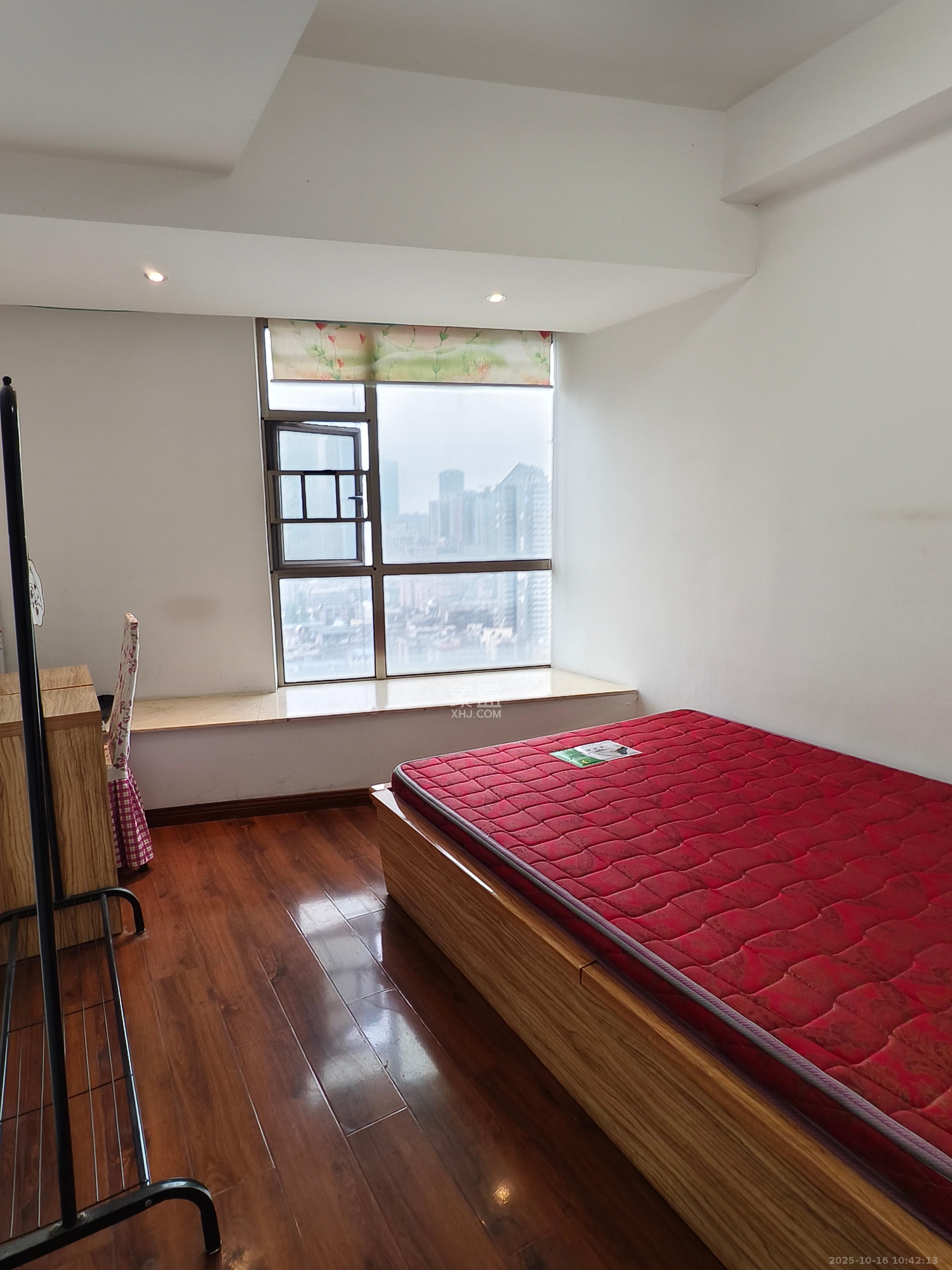 泉昇同福大厦  1室2厅1卫    2700.0元/月室内图