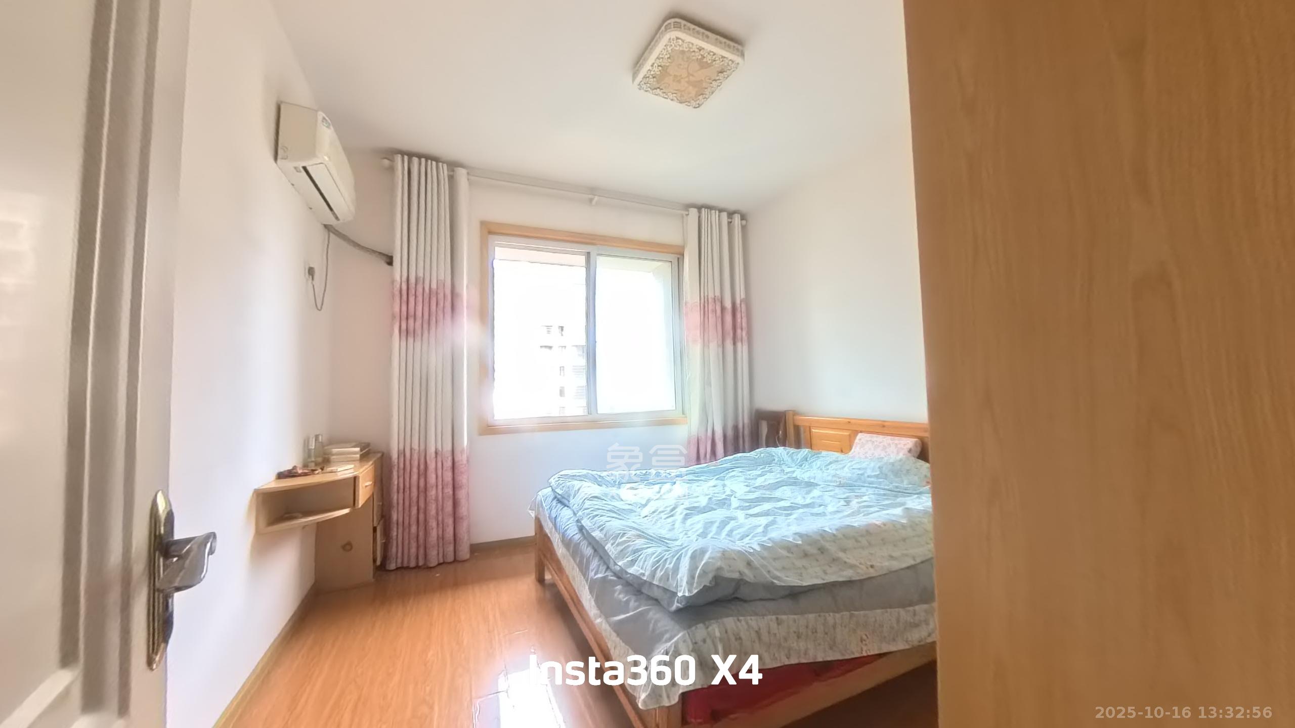 三景国际  2室2厅1卫    1300.0元/月室内图