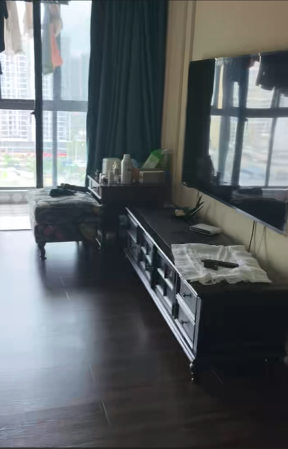 水晶城  2室2厅1卫    120.0万 水晶城  2室2厅1卫    120.0万室内图