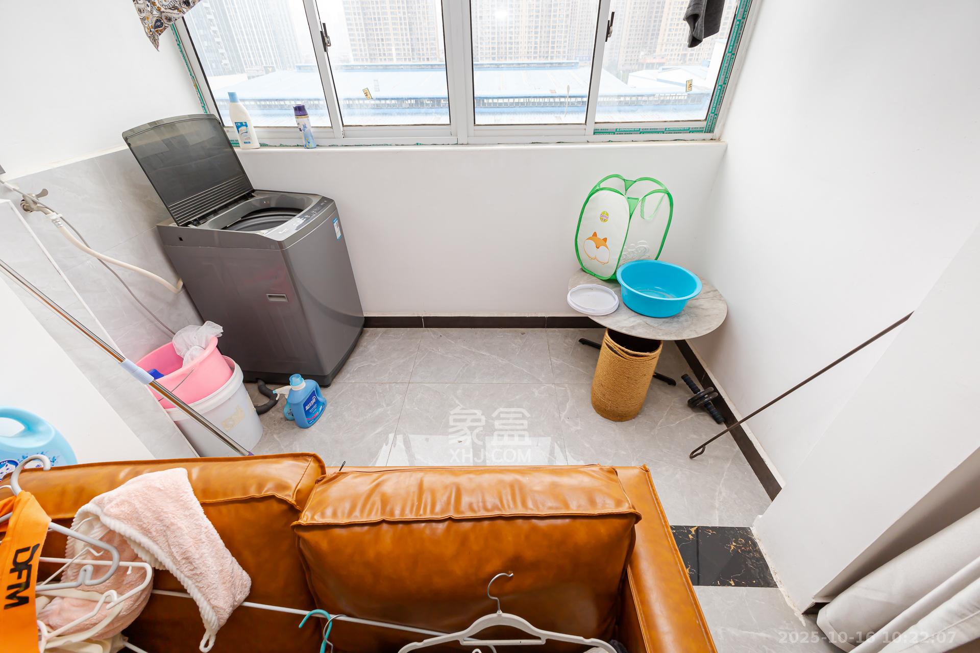 长高圆梦佳苑 3室2厅2卫 62.0万 长高圆梦佳苑 3室2厅2卫 62.0万阳台