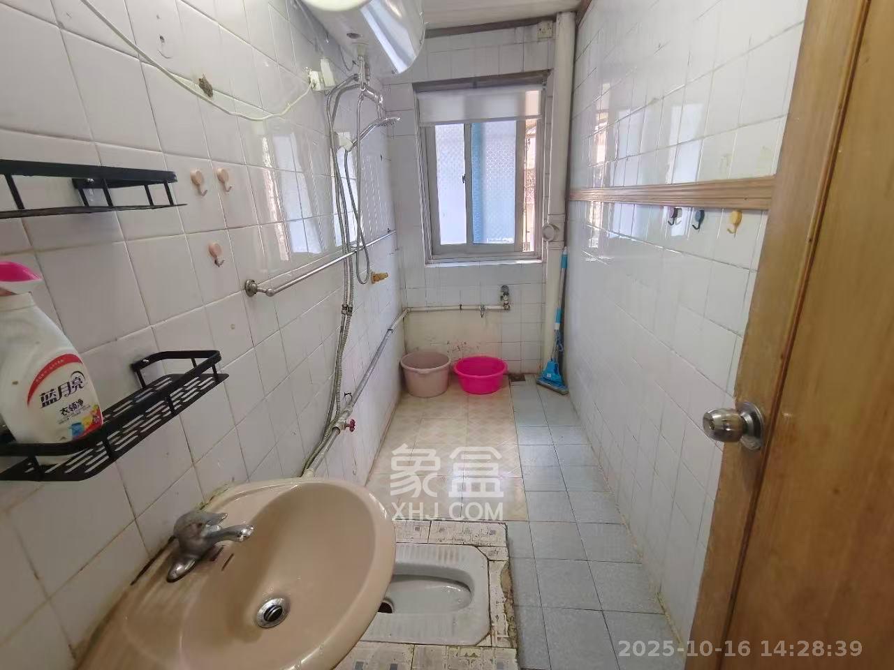 赐闲湖(机关事务管理单位房) 2室2厅1卫 1900.0元/月 赐闲湖(机关事务管理单位房) 2室2厅1卫 1900.0元/月室内图