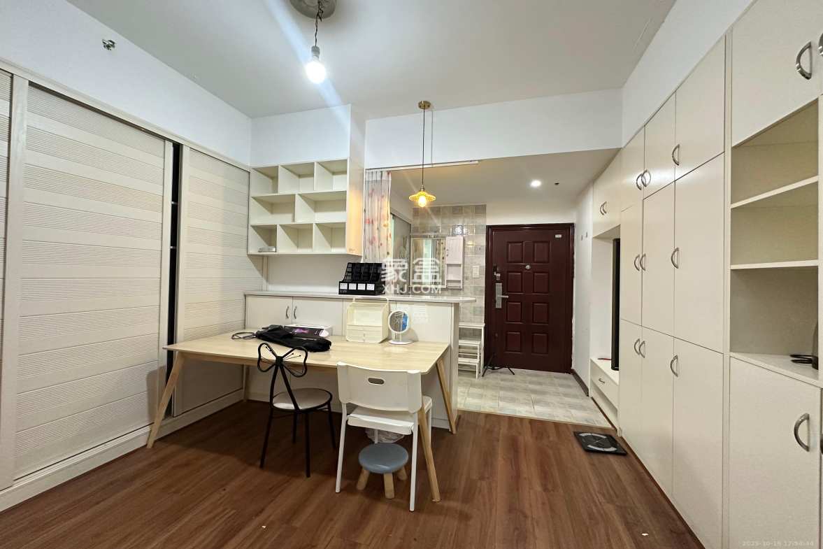 第六都(陆都小区) 1室1厅1卫 1700.0元/月 第六都(陆都小区) 1室1厅1卫 1700.0元/月室内图