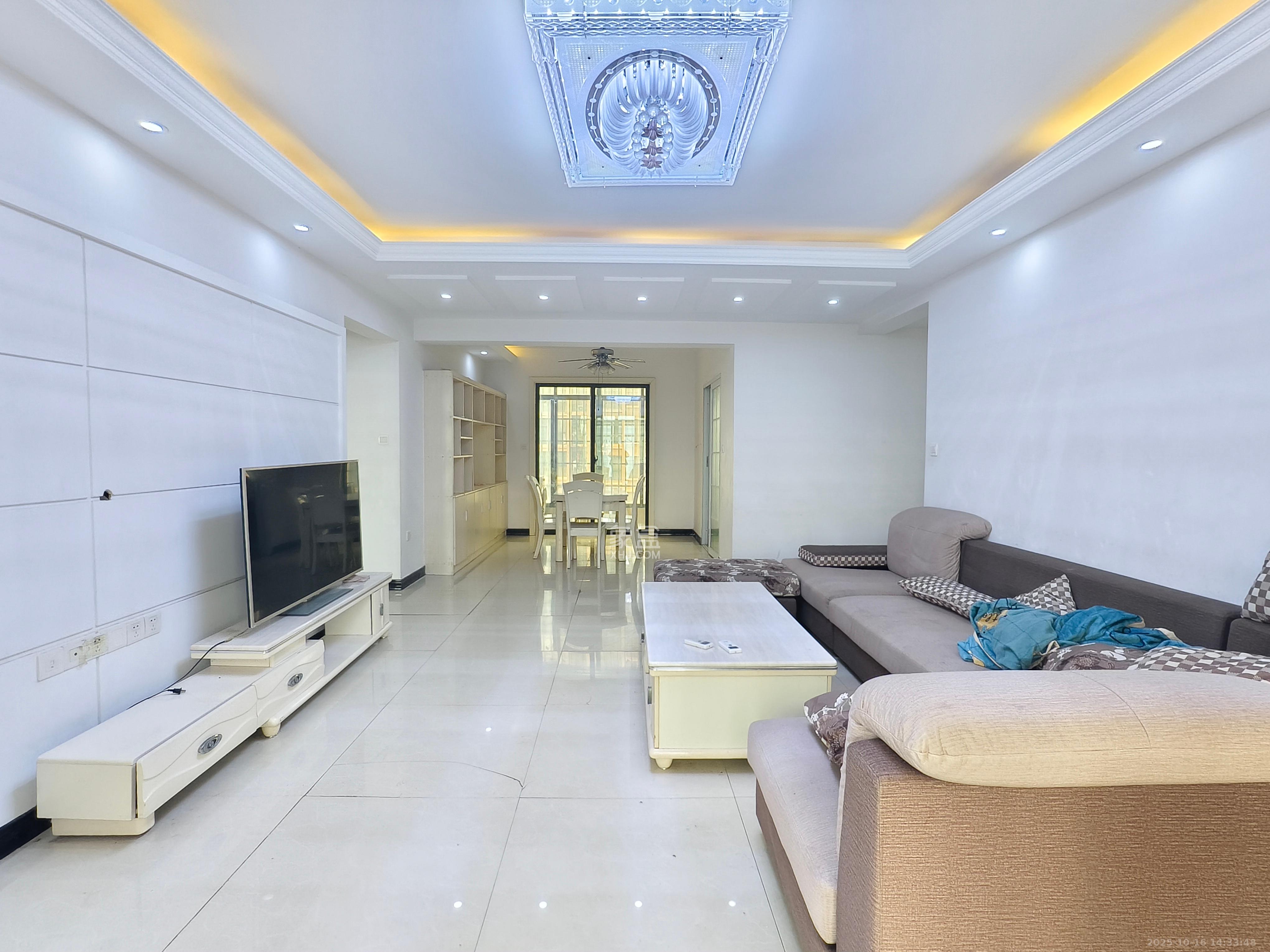 深业睿城  3室2厅2卫    2500.0元/月室内图