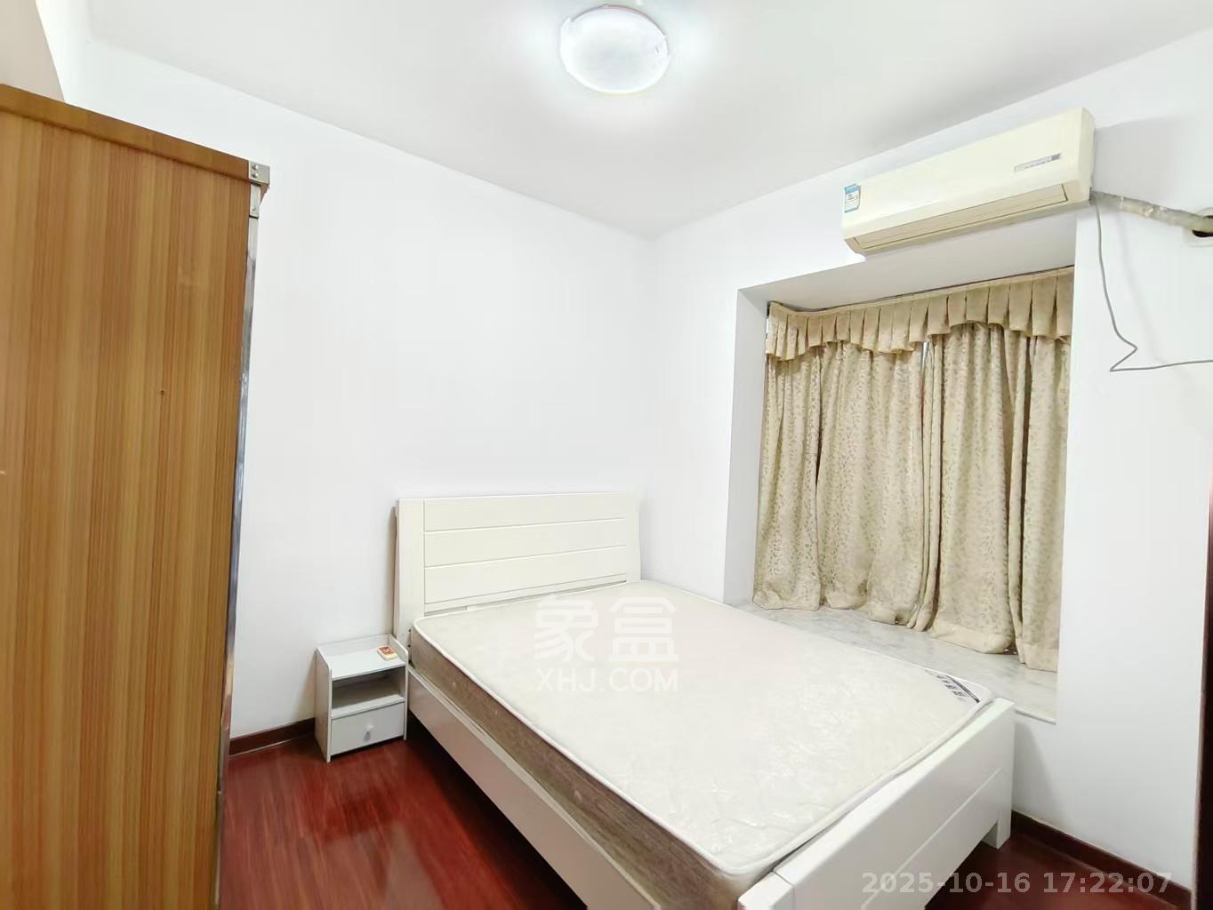 银港水晶城  2室2厅1卫    2000.0元/月 银港水晶城  2室2厅1卫    2000.0元/月室内图