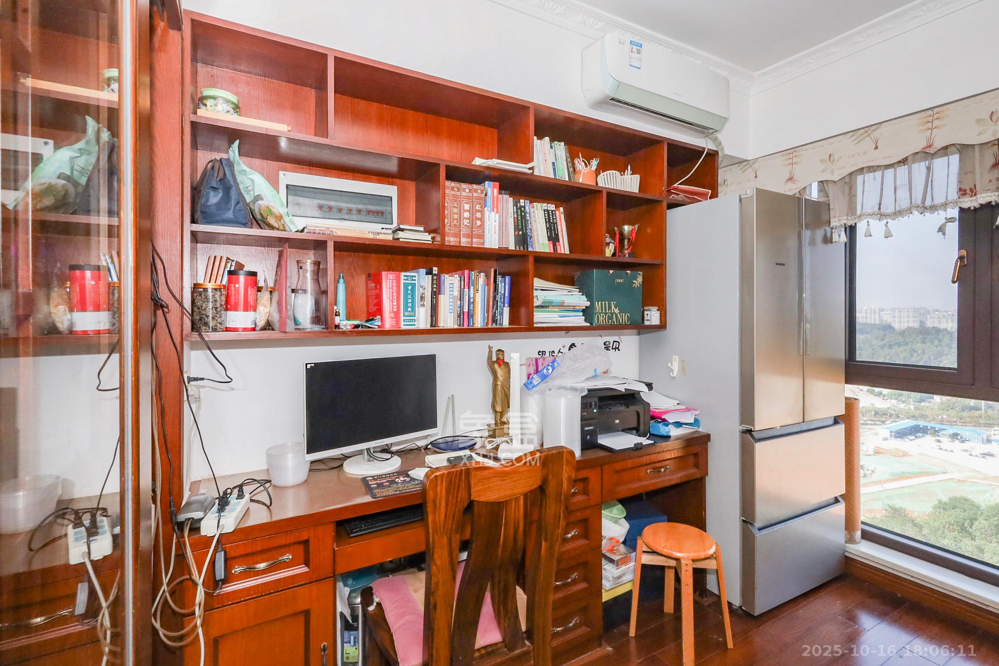 钰龙天下二期（钰龙佳园）  4室2厅2卫    265.0万卧室