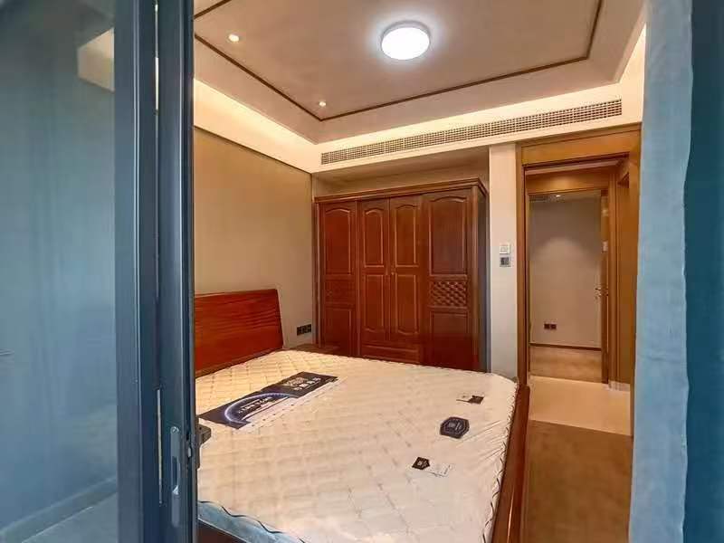 融创观澜湖公园壹号一期  2室1厅2卫    74.0万 融创观澜湖公园壹号一期  2室1厅2卫    74.0万客厅