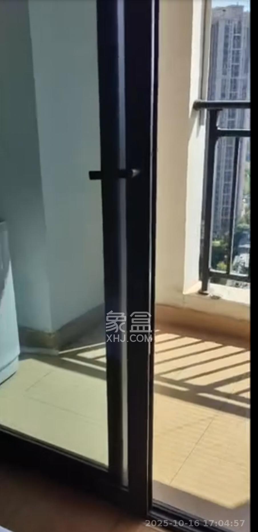 万科白鹭郡  1室1厅1卫    1300.0元/月室内图