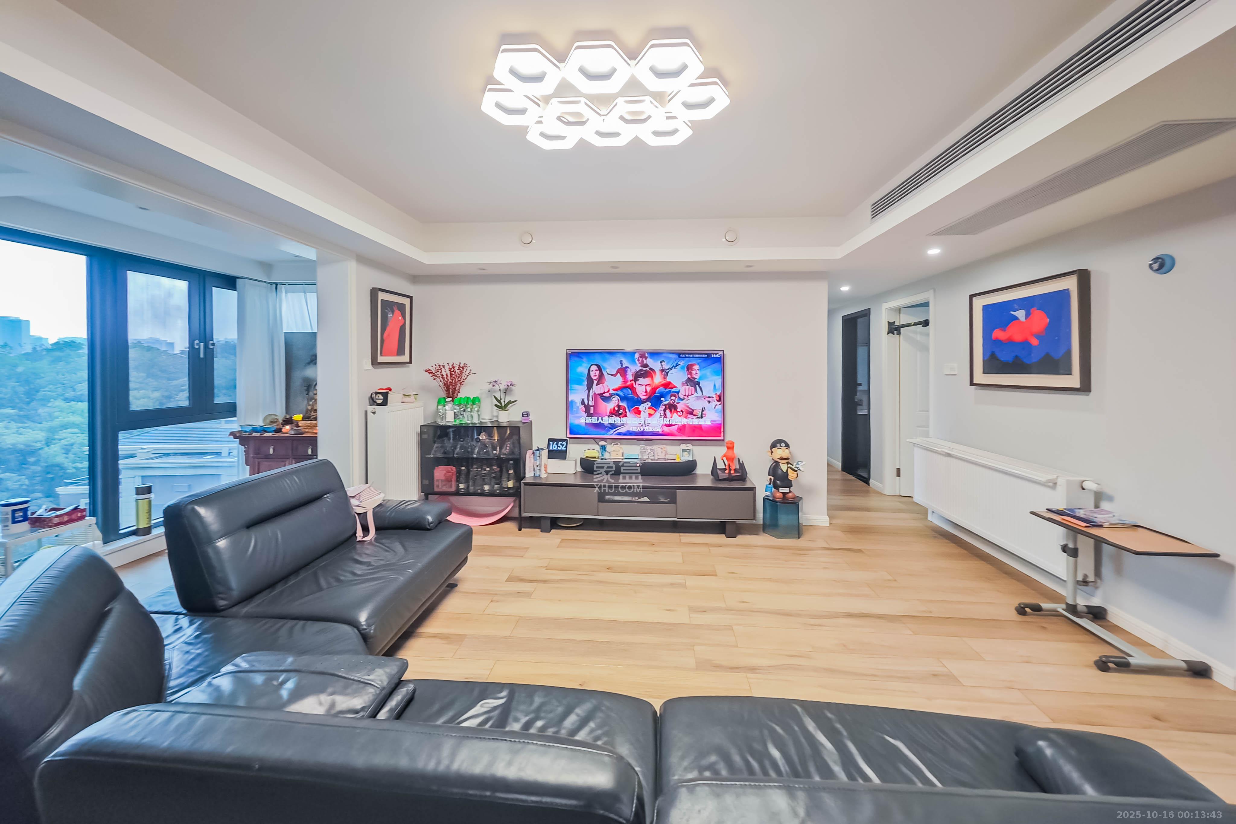 京武浪琴山一、二期  4室2厅2卫    280.0万 京武浪琴山一、二期  4室2厅2卫    280.0万客厅