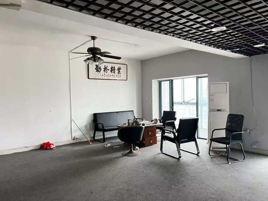 申鑫国际广场  1室1厅1卫    76.0万