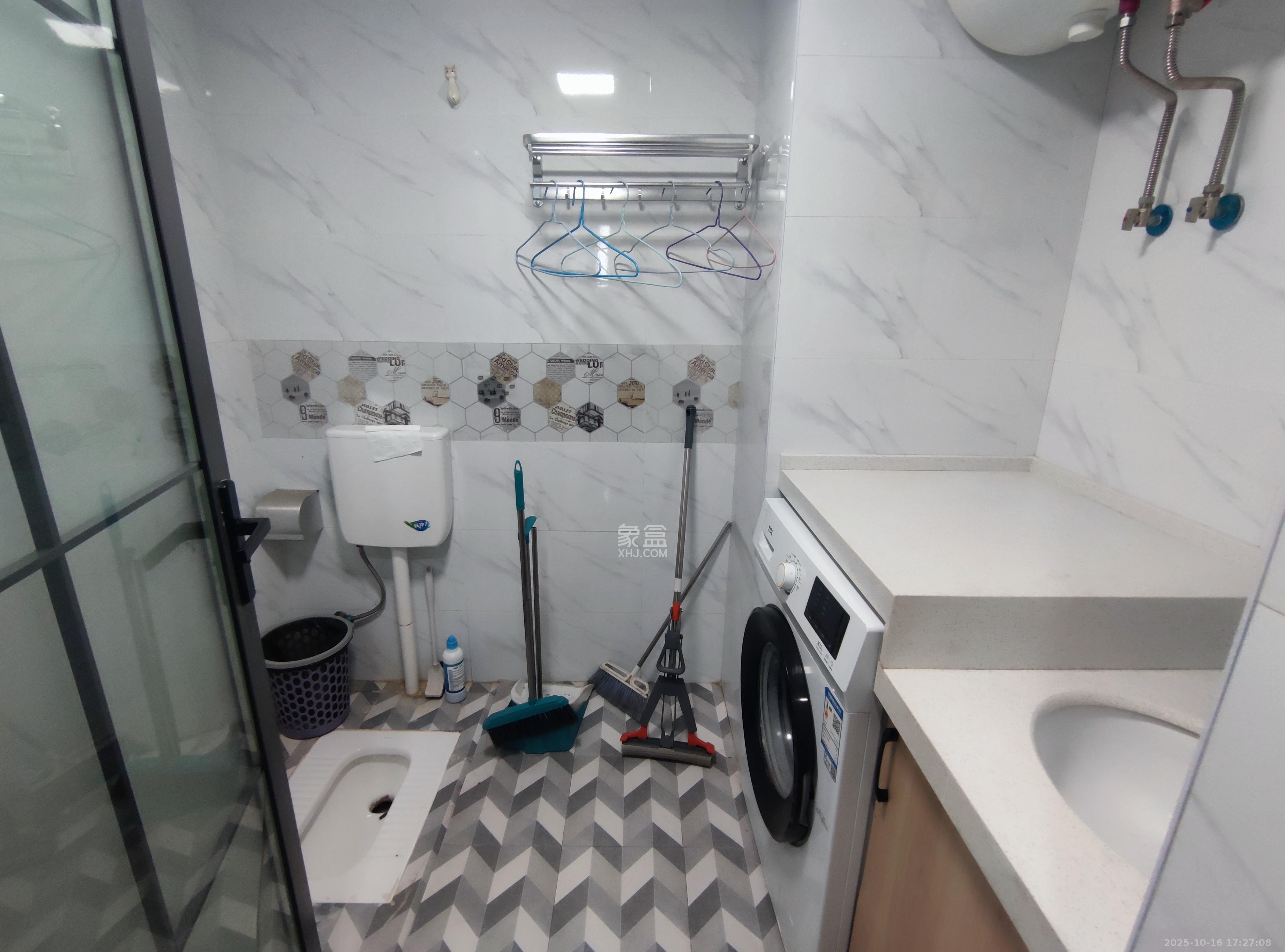 金科时代中心  2室2厅1卫    1800.0元/月室内图