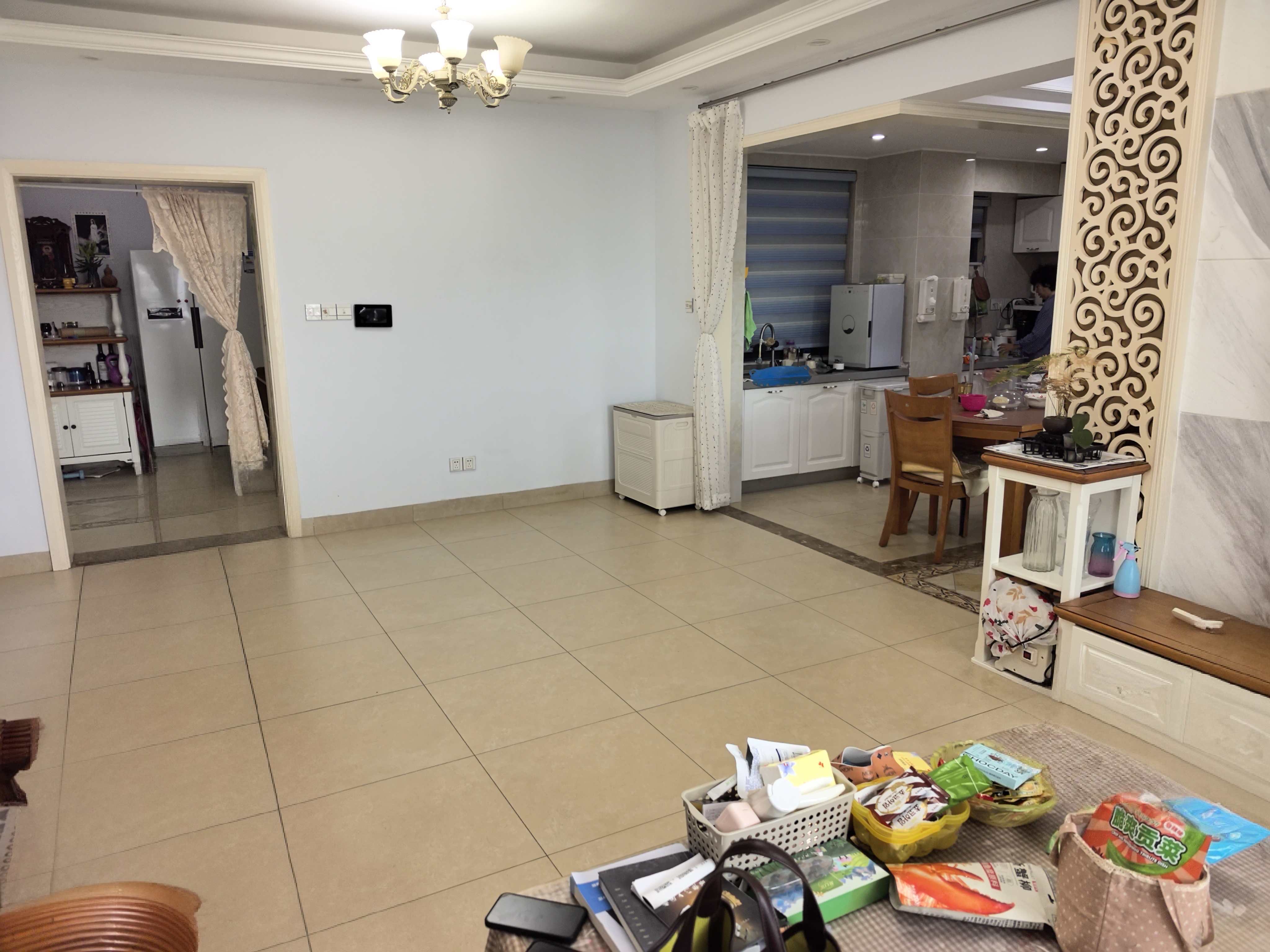 海岸豪庭  3室2厅2卫    207.0万 海岸豪庭  3室2厅2卫    207.0万客厅