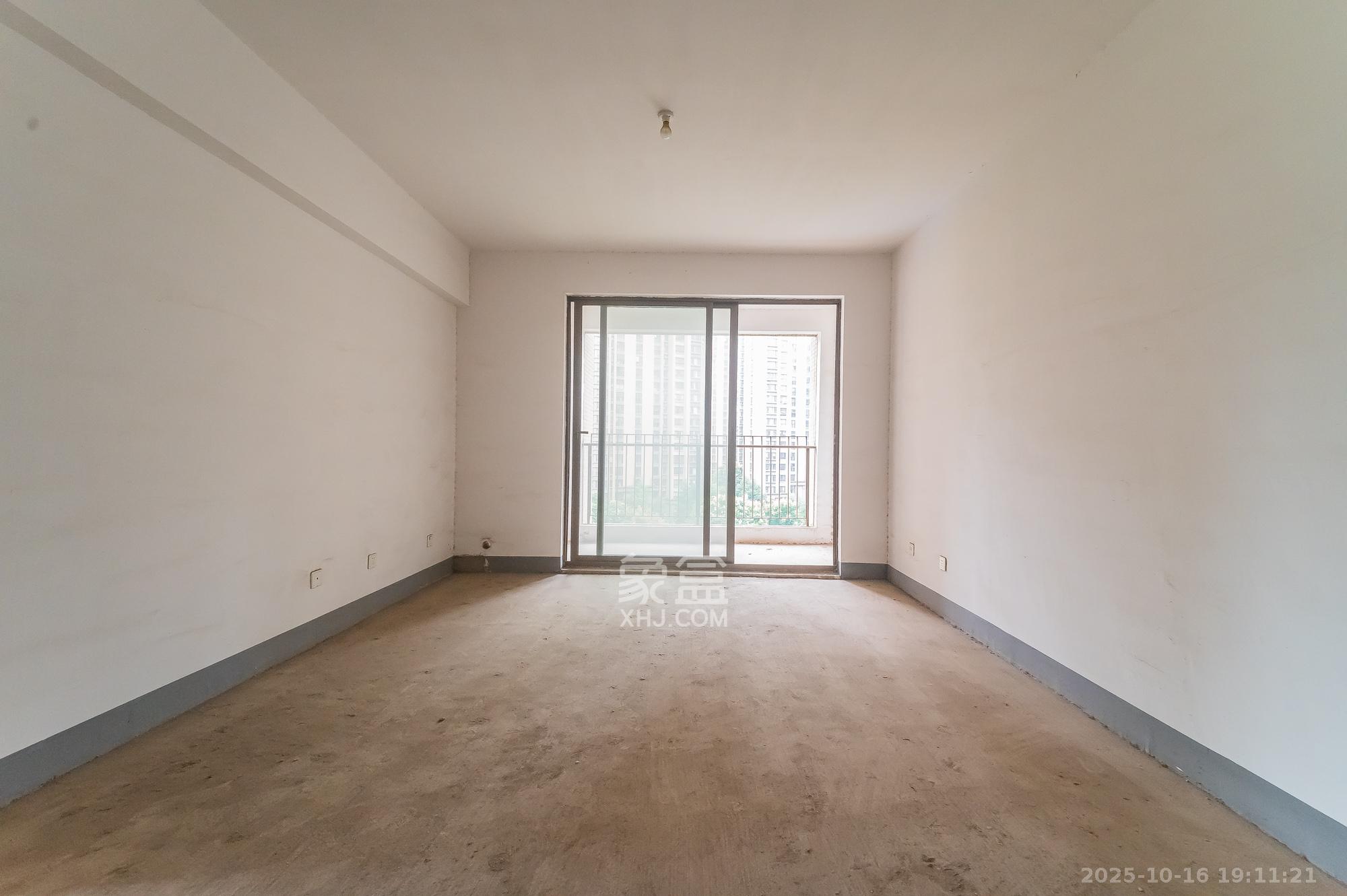 华润凤凰城三期  3室2厅1卫    85.0万 华润凤凰城三期  3室2厅1卫    85.0万