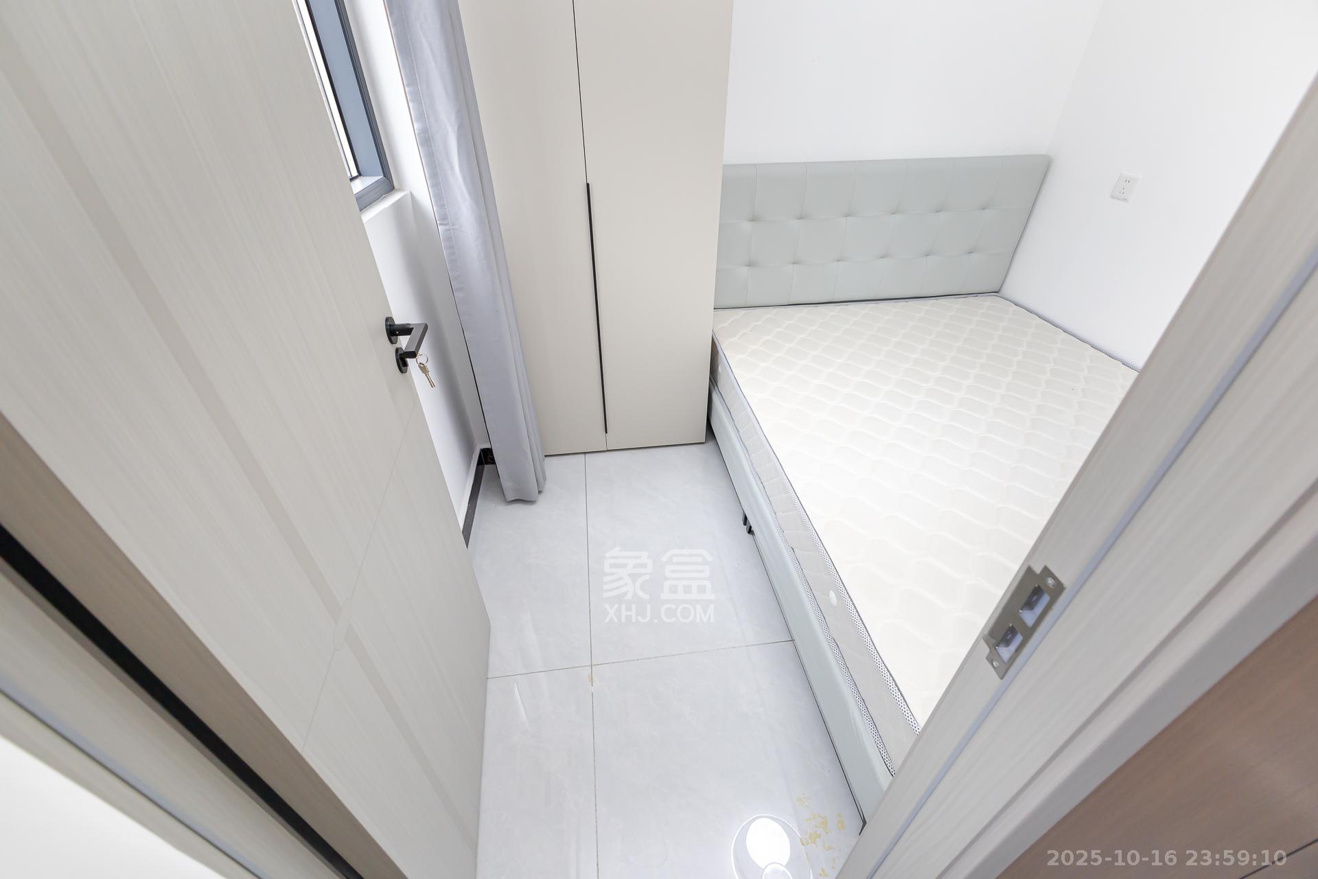 明发阅江悦府  3室2厅1卫    78.0万卧室