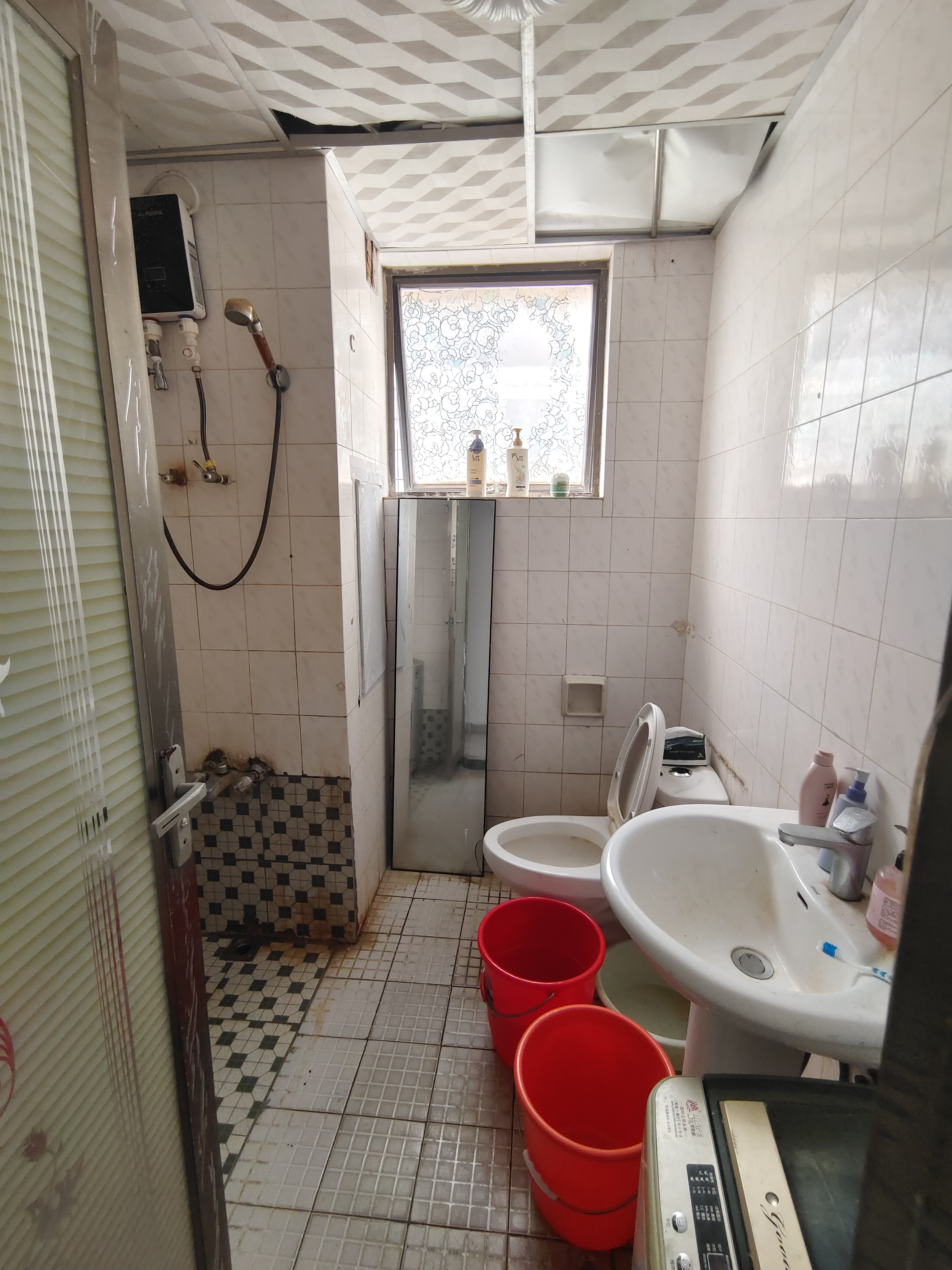 富豪大厦(富豪花园)  3室1厅1卫    1900.0元/月室内图