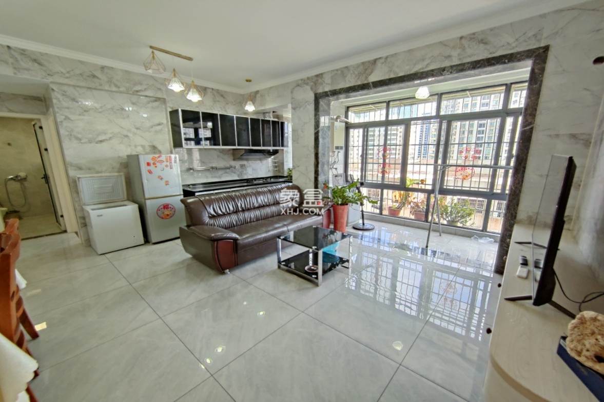 海南省三建秀英宿舍区 2室1厅1卫 2300.0元/月 海南省三建秀英宿舍区 2室1厅1卫 2300.0元/月室内图