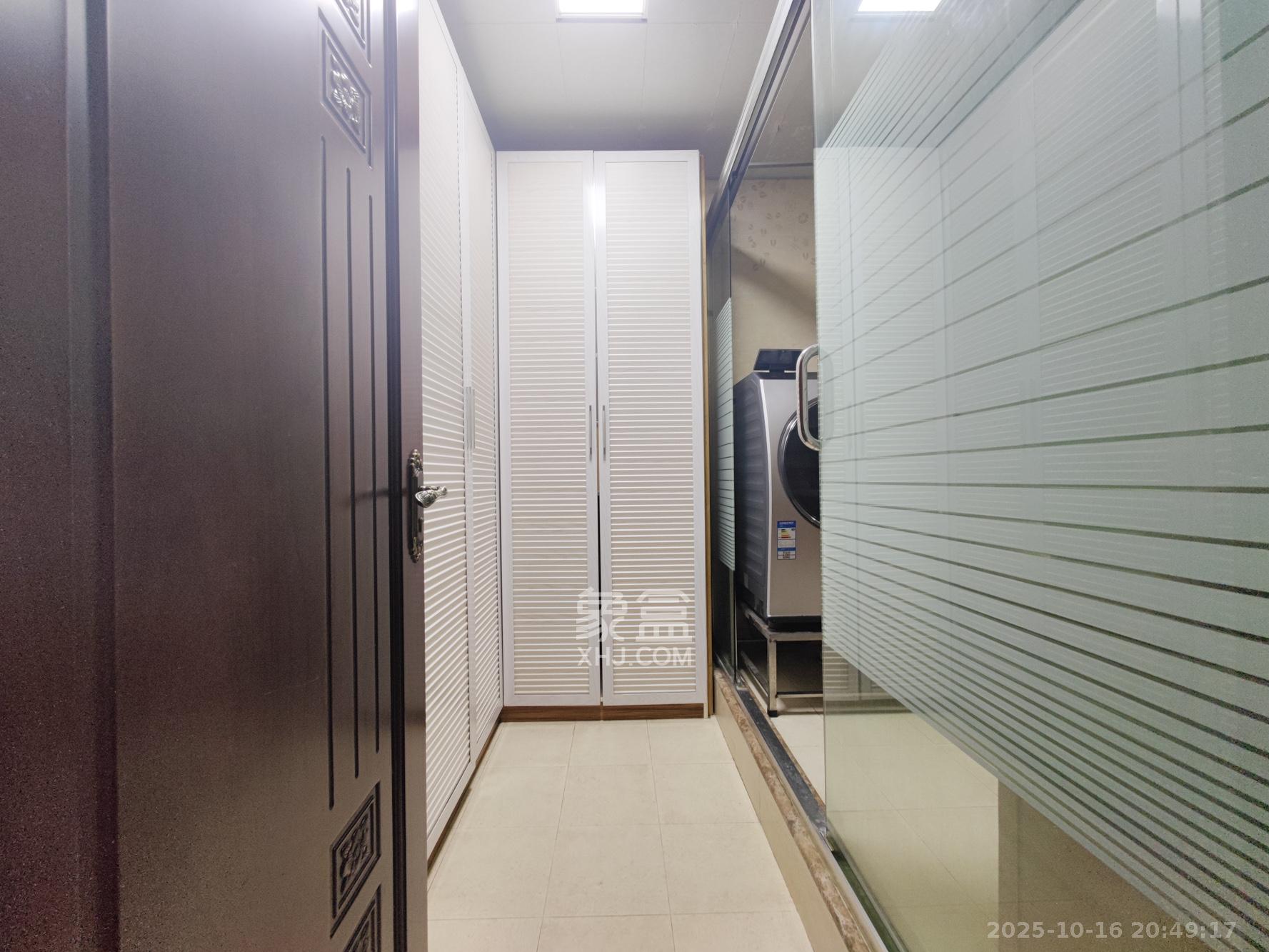 融科檀香山（融科紫檀、香山国际）  4室2厅2卫    398.0万其他