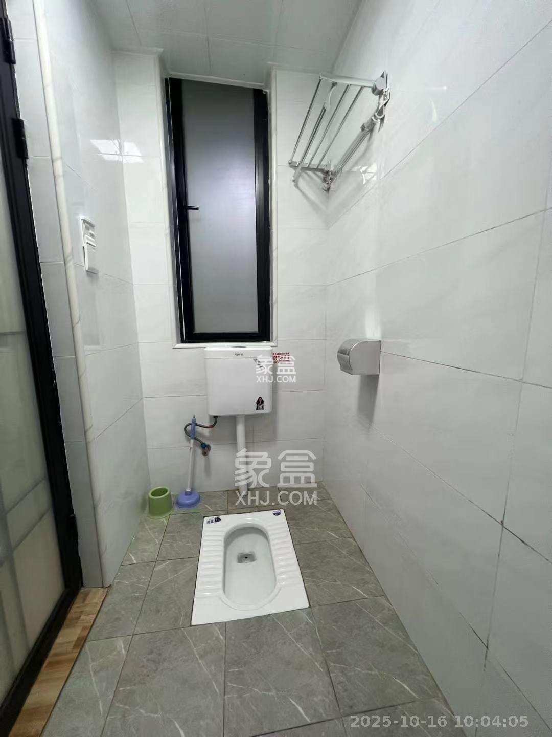 荣悦台 1室1厅1卫 2500.0元/月 荣悦台 1室1厅1卫 2500.0元/月室内图