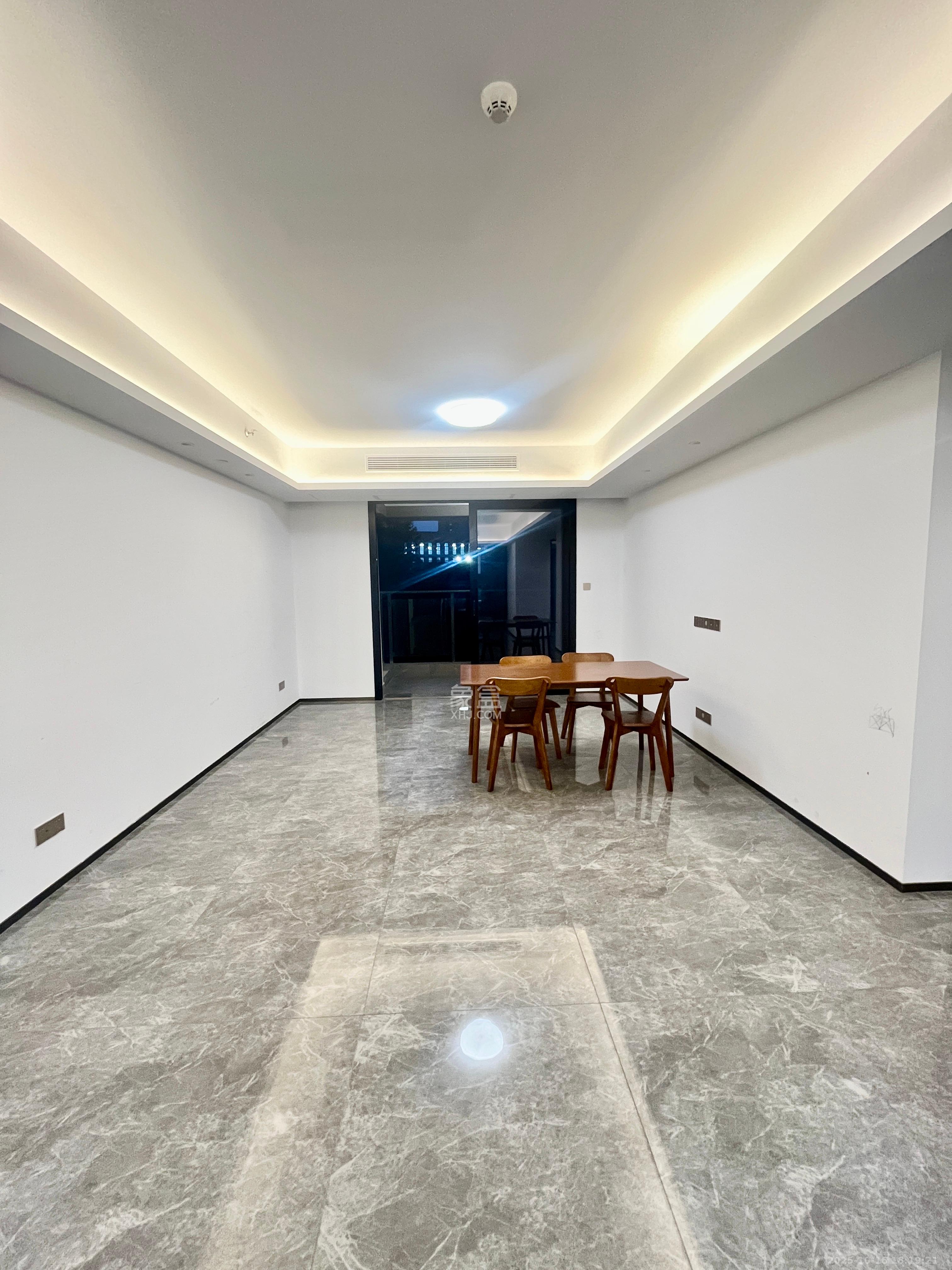 北辰瀚江府  3室2厅2卫    5000.0元/月